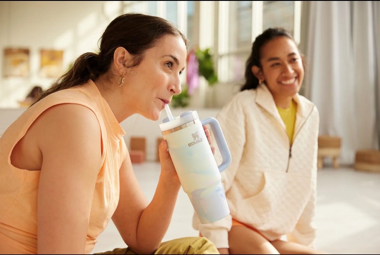 Adventure Quencher 2.0 TM Tumbler 30Oz Warm Serene Brushstrokes