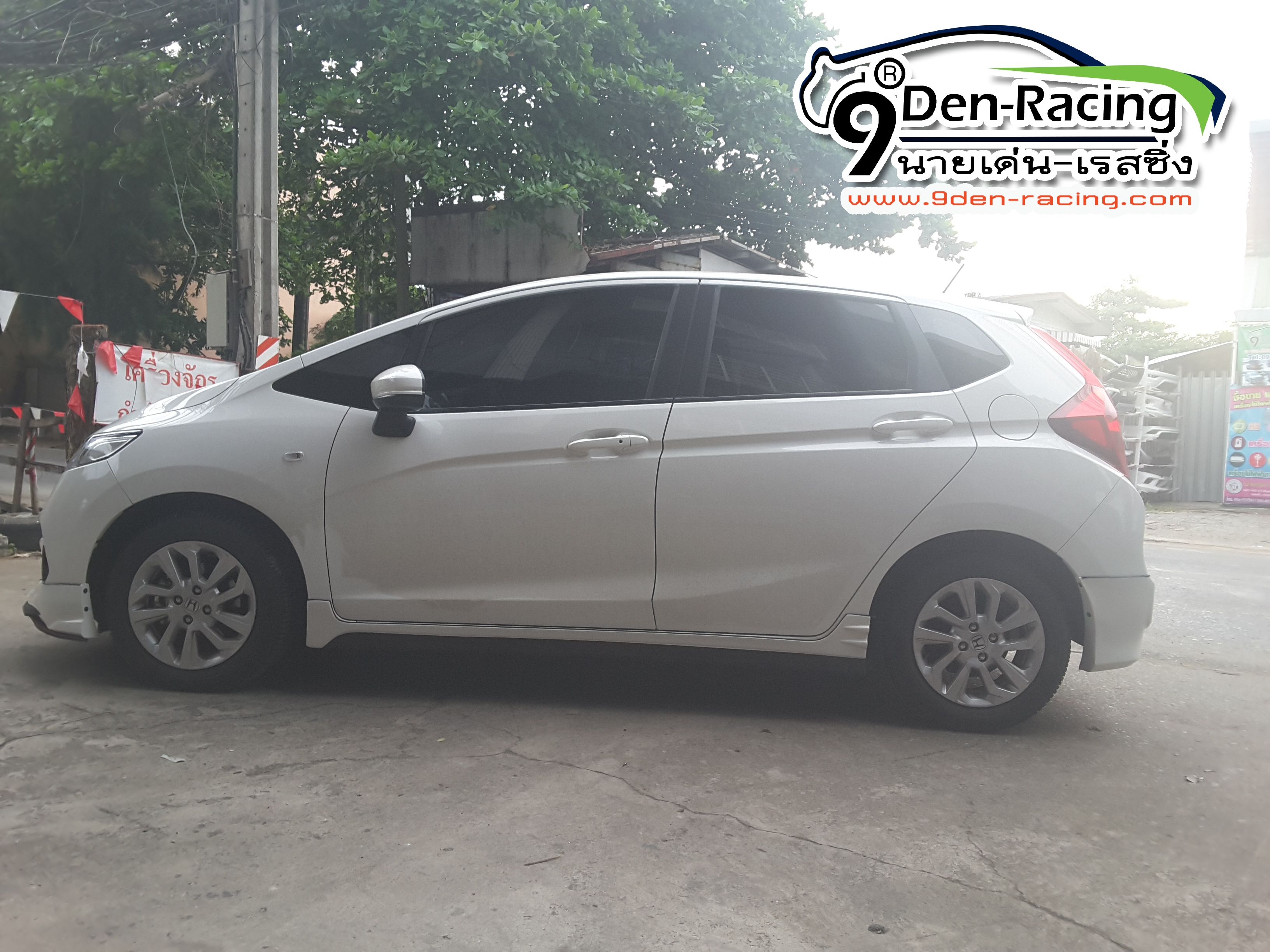 9DEN-MD-STYLE'17 VS HONDA JAZZ 2017-ON แค่เอาใจมา ก็ได้แระ 1000% กับท้ายท่อคู่แท้ พร้อมแล้วที่จะไปกับคุณ