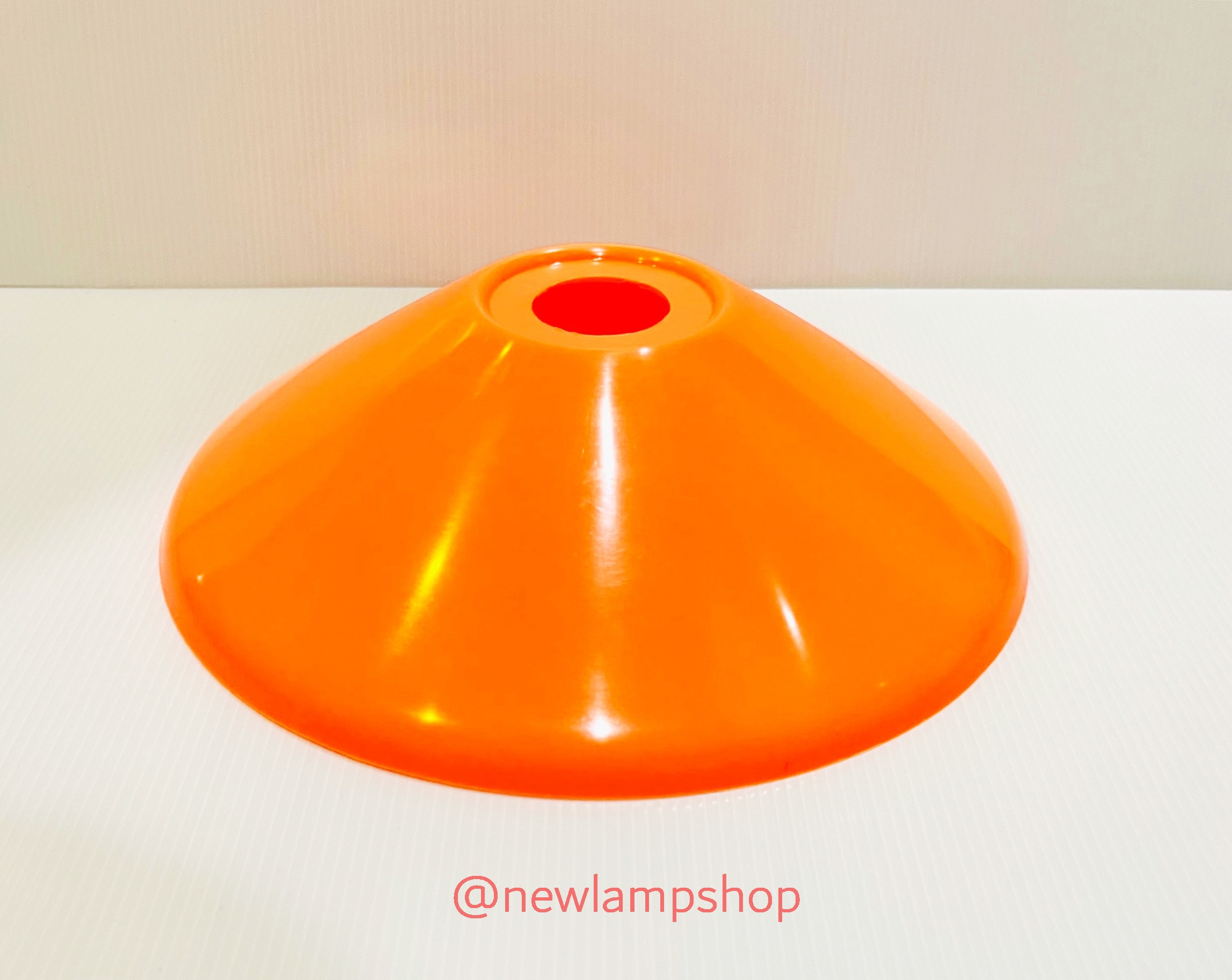 โคมไฟฝาชีพลาสติก 9" แบบหนา มี7สีให้เลือก (กรุณาระบุสีก่อนการสั่งซื้อ)