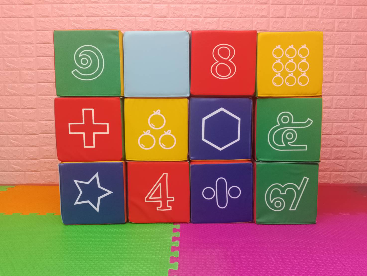 ลูกเต๋านุ่มนิ่ม ,เบาะนุ่ม,โซฟาเด็ก พร้อมส่ง