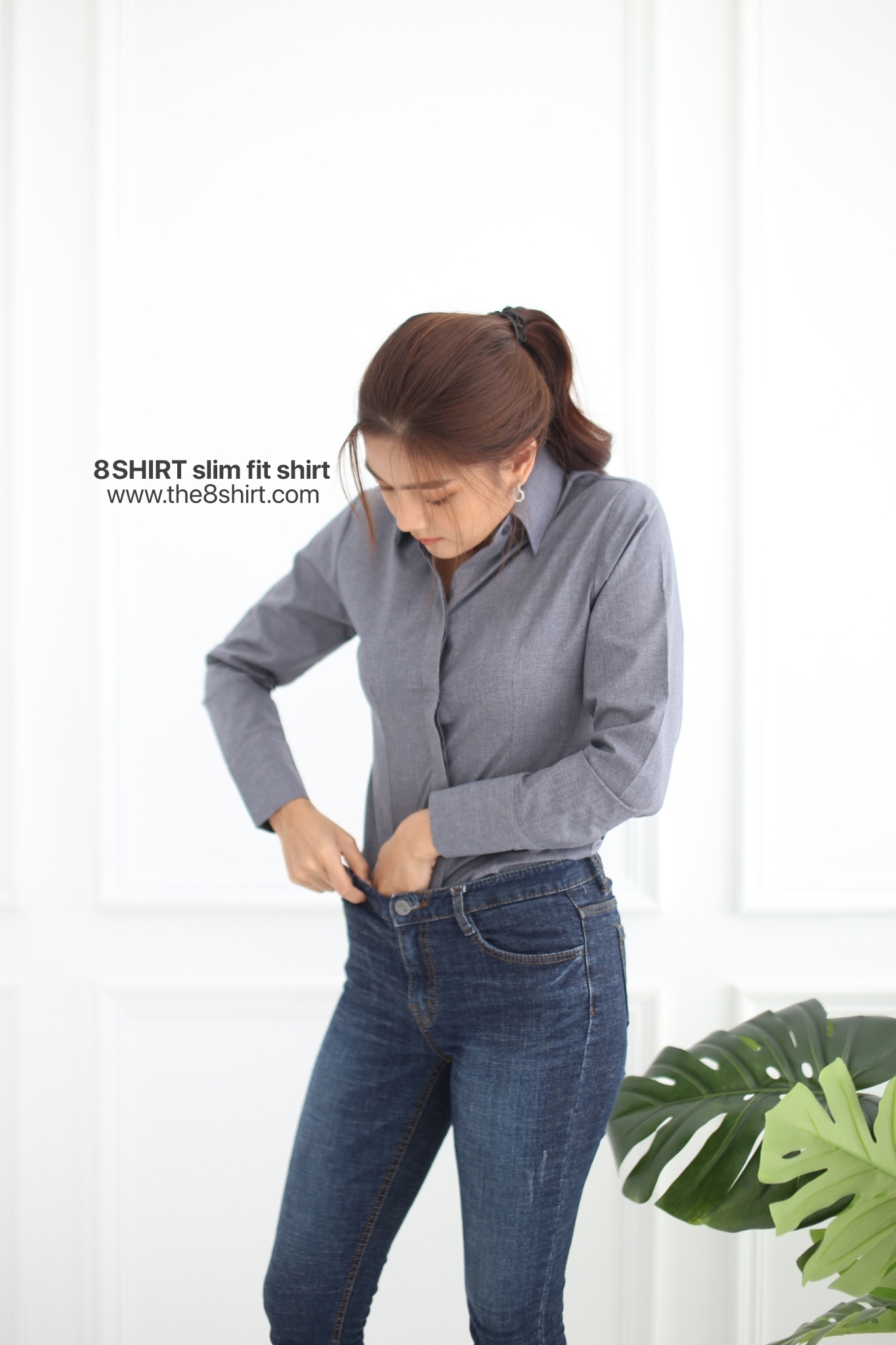 เสื้อเชิ้ตผู้หญิงสีเทาเข้ม สลิมฟิต เข้ารูป แขนยาว เสื้อเชิ้ตทำงาน เสื้อยูนิฟอร์ม แบรนด์ 8SHIRT slim fit shirt พร้อมส่ง