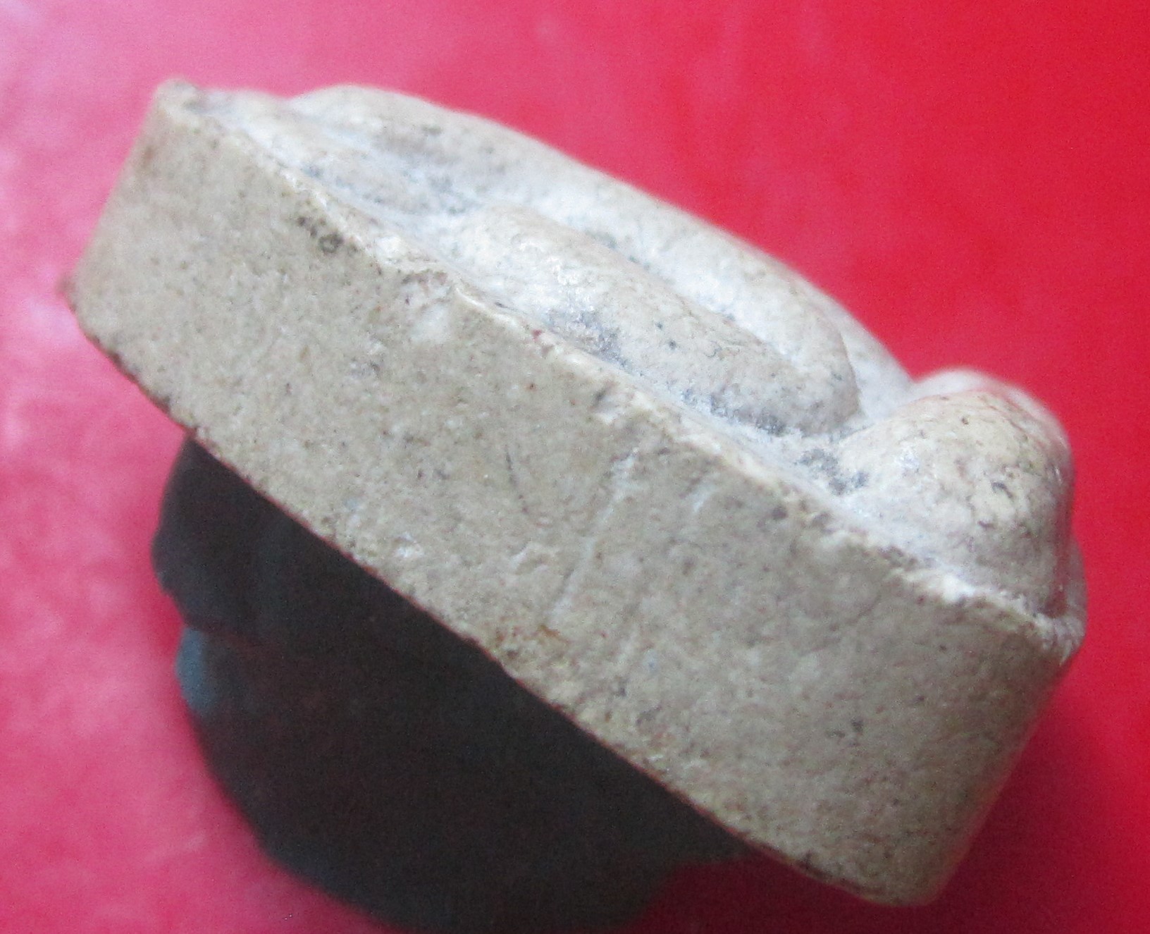 พระปิดตา หลังแบบ ไม่ทราบที่