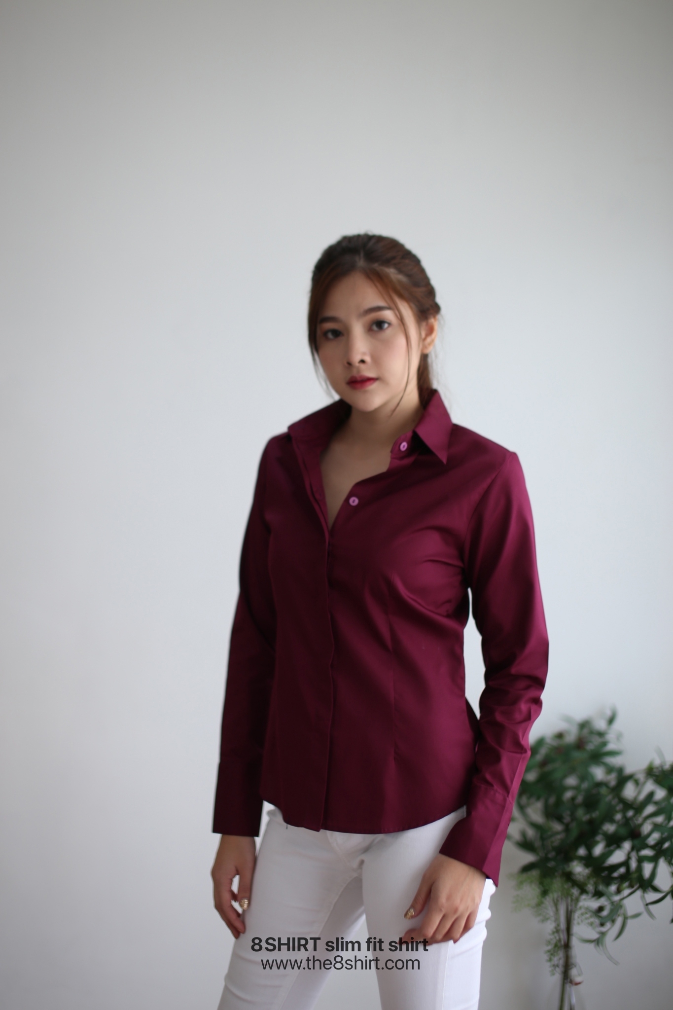 เสื้อเชิ้ตผู้หญิง สีแดงไวน์ (Red Wine) สลิมฟิต เข้ารูป แขนยาว เสื้อเชิ้ตทำงาน เสื้อยูนิฟอร์ม แบรนด์ 8SHIRT slim fit shirt พร้อมส่ง