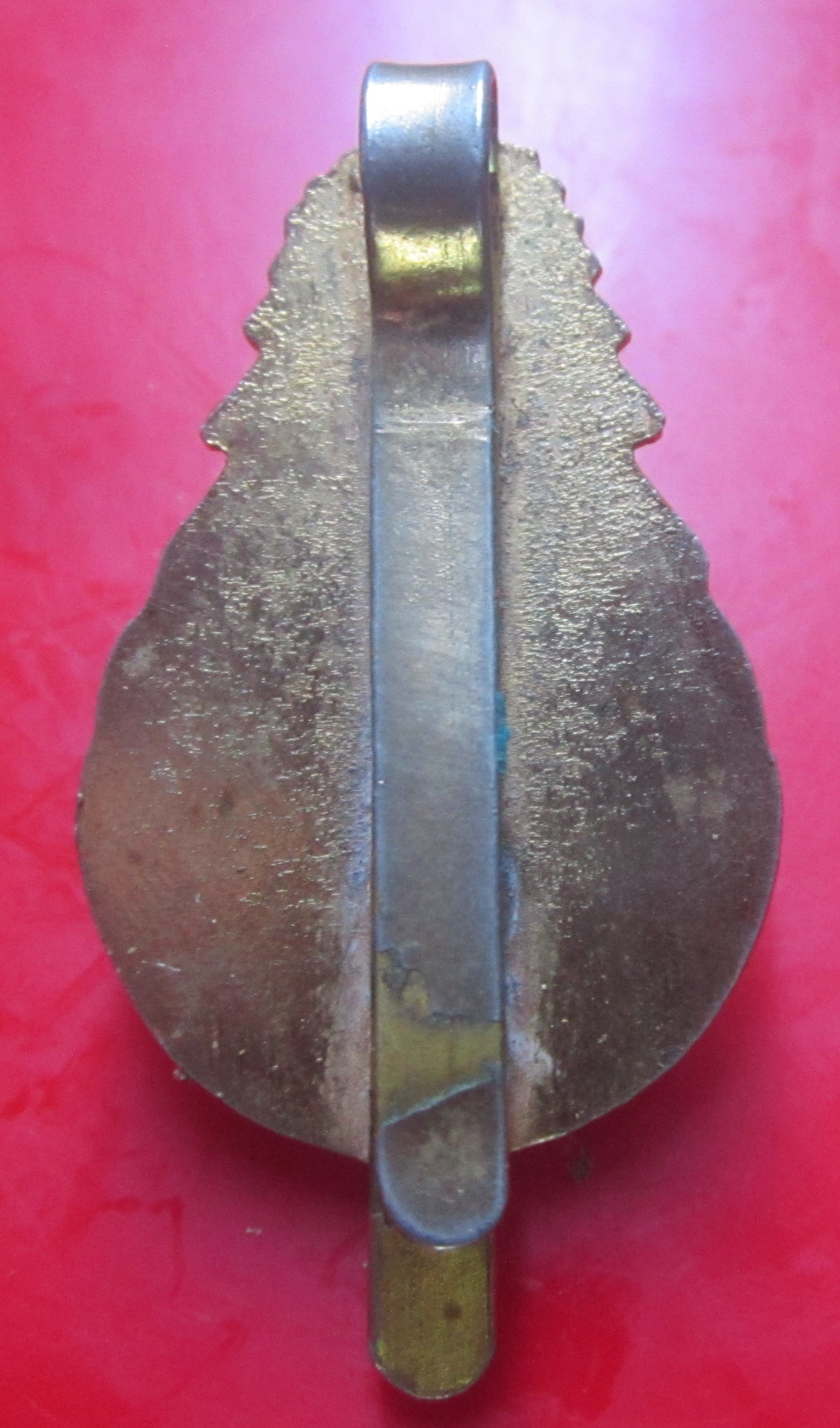 แหนบกระหลั่ยทอง หลวงพ่อฤาษีลิงดำ วัดท่าซุง จ.อุทัยธานี