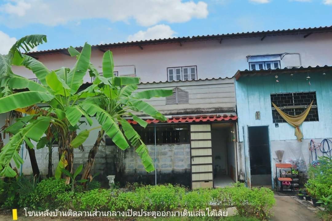 ขายทาวน์เฮ้าส์ 2ชั้น เนื้อที่ 22 ตร.ว. ม.เพชรเกษม 2 ใต้ ซ.เพชรเกษม 55/2 ใกล้เดอะมอลล์บางแค และรถไฟฟ้าMRTหลักสอง เพียง 2กม.