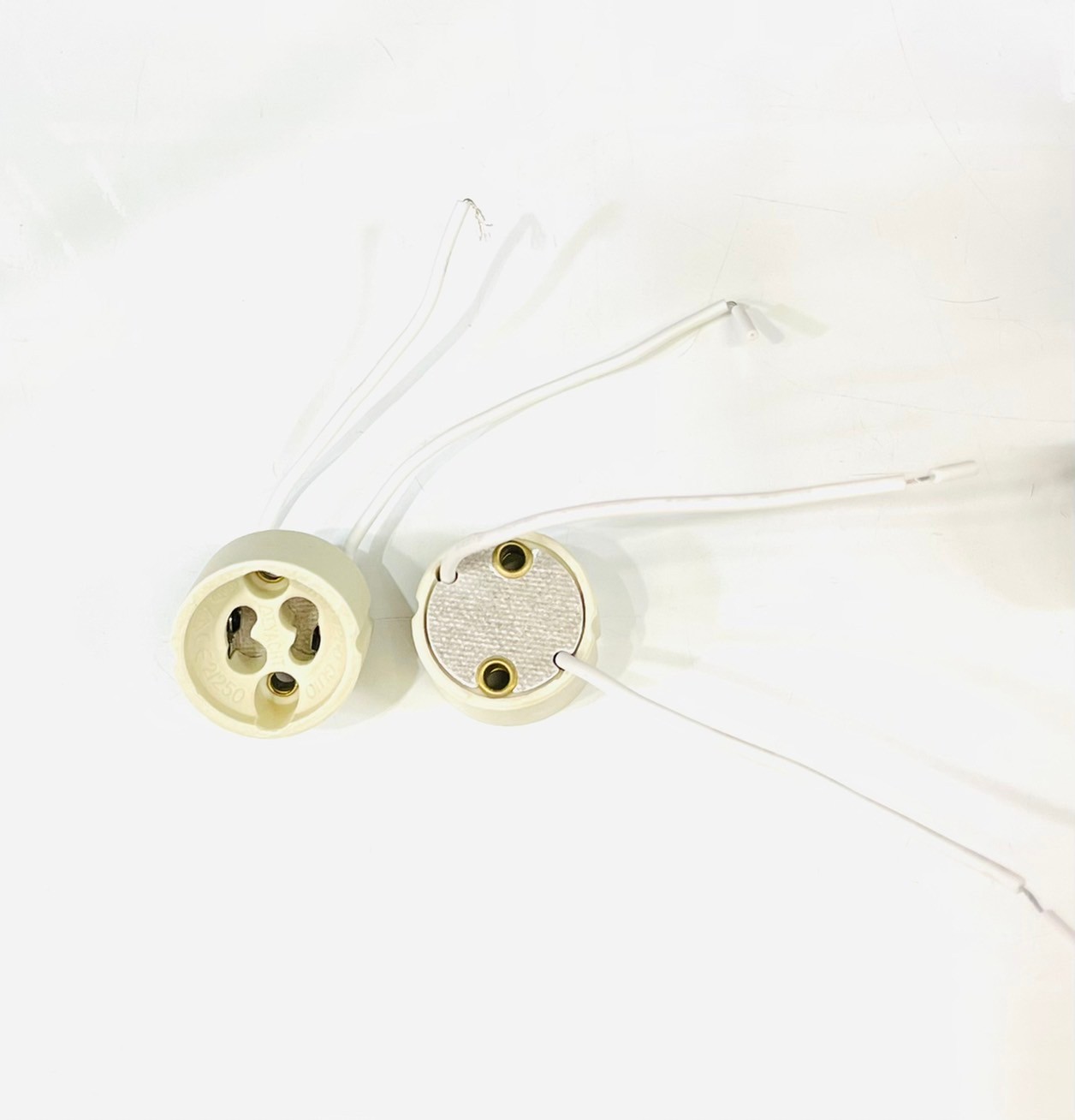 ขั้วฮาโลเจนกระเบื้อง GU 10