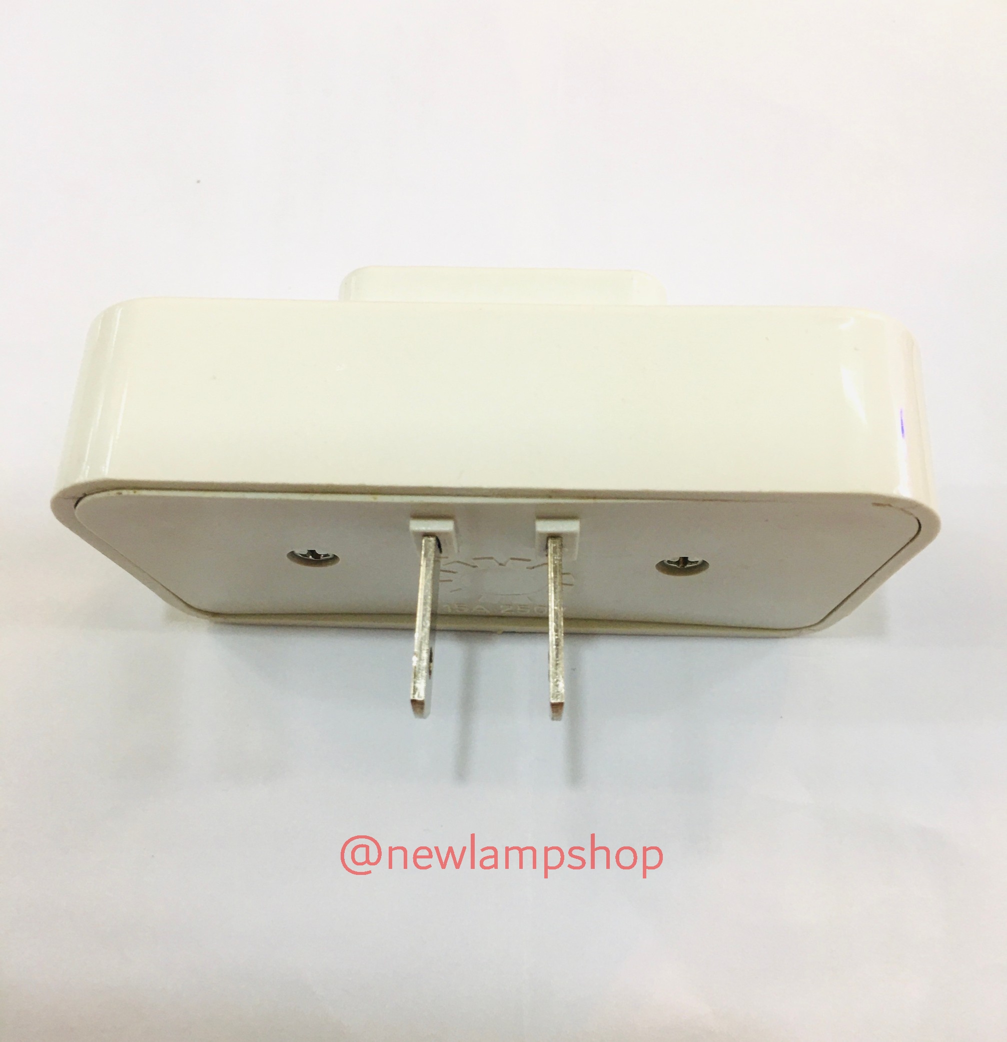 ปลั๊กคอม 3 ที่ 2 ขาแบน