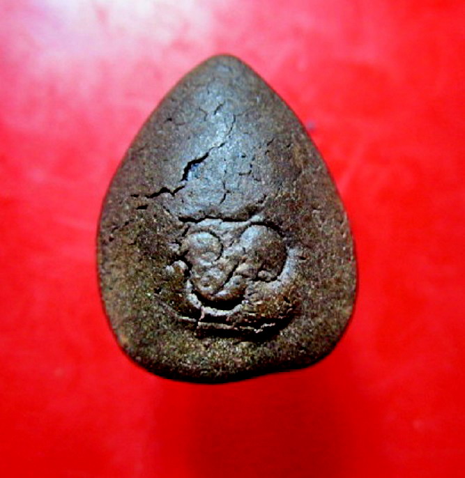 พระปิดตา เนื้อผงว่านเก่า วัดระเว จ.นครราชสีมา เนื้อพระแห้งเก่าครับผม