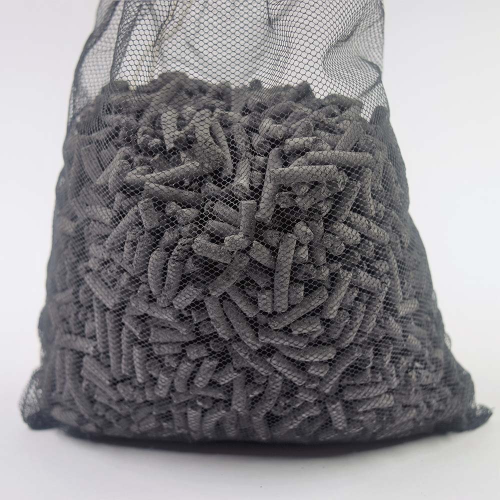 ถ่านคาร์บอน ใช้ปรับสภาพน้ำ ดูดซับกลิ่นสีและสิ่งปฏิกูล 1 Kg. แถมฟรีใยแก้วอย่างดี 1 แผ่น