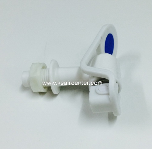 ก๊อกเกลียวนอก นํ้าเย็น สีฟ้า SP (รหัสสินค้า 003010)