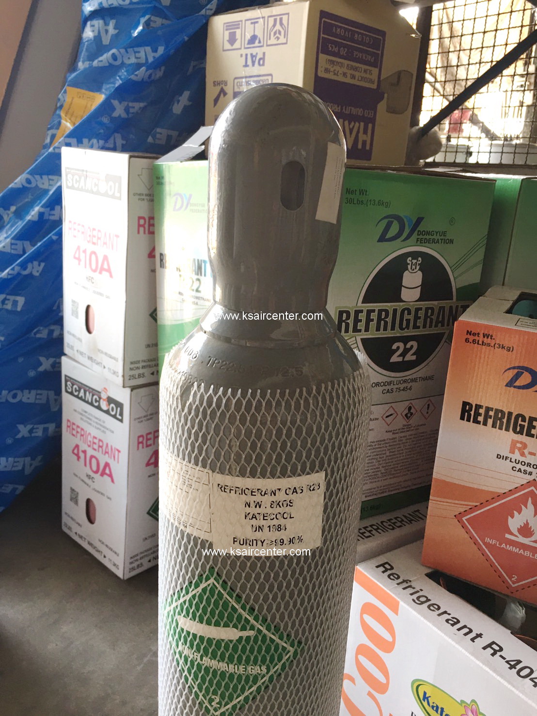 น้ำยาแอร์ R-23 ขนาด 8 กก (17.6 ปอนด์)