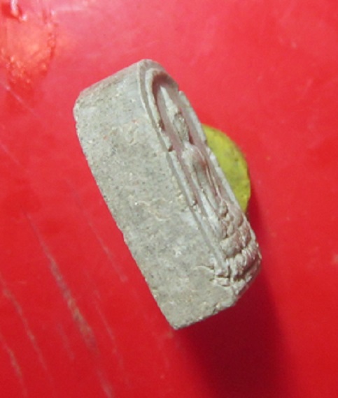 พระผงพิมพ์เล็บมือเล็ก ไม่ทราบเกจิ