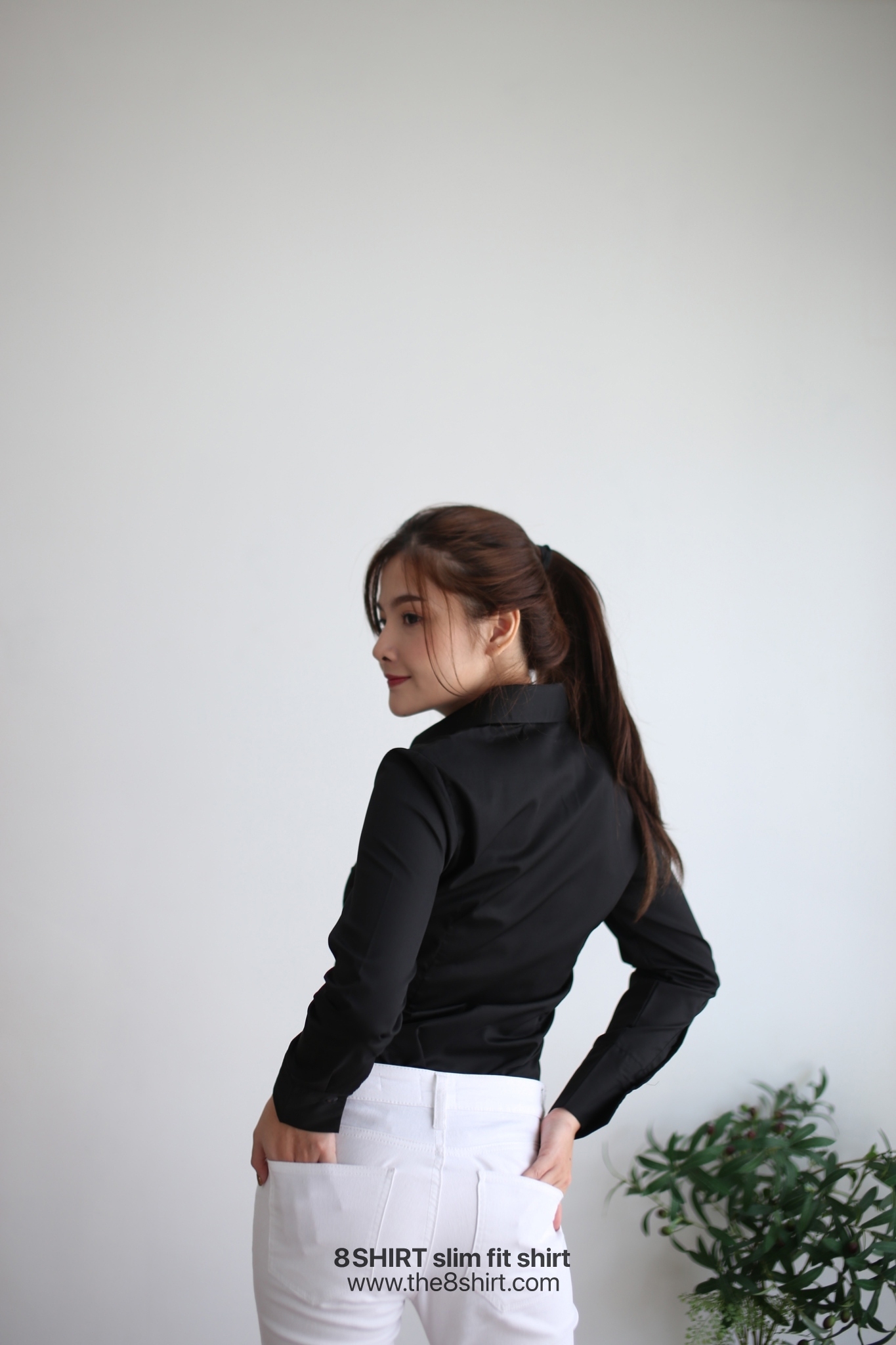 เสื้อเชิ้ตผู้หญิงสีดำ สลิมฟิต เข้ารูป แขนยาว เสื้อเชิ้ตทำงาน เสื้อยูนิฟอร์ม แบรนด์ 8SHIRT slim fit shirt พร้อมส่ง