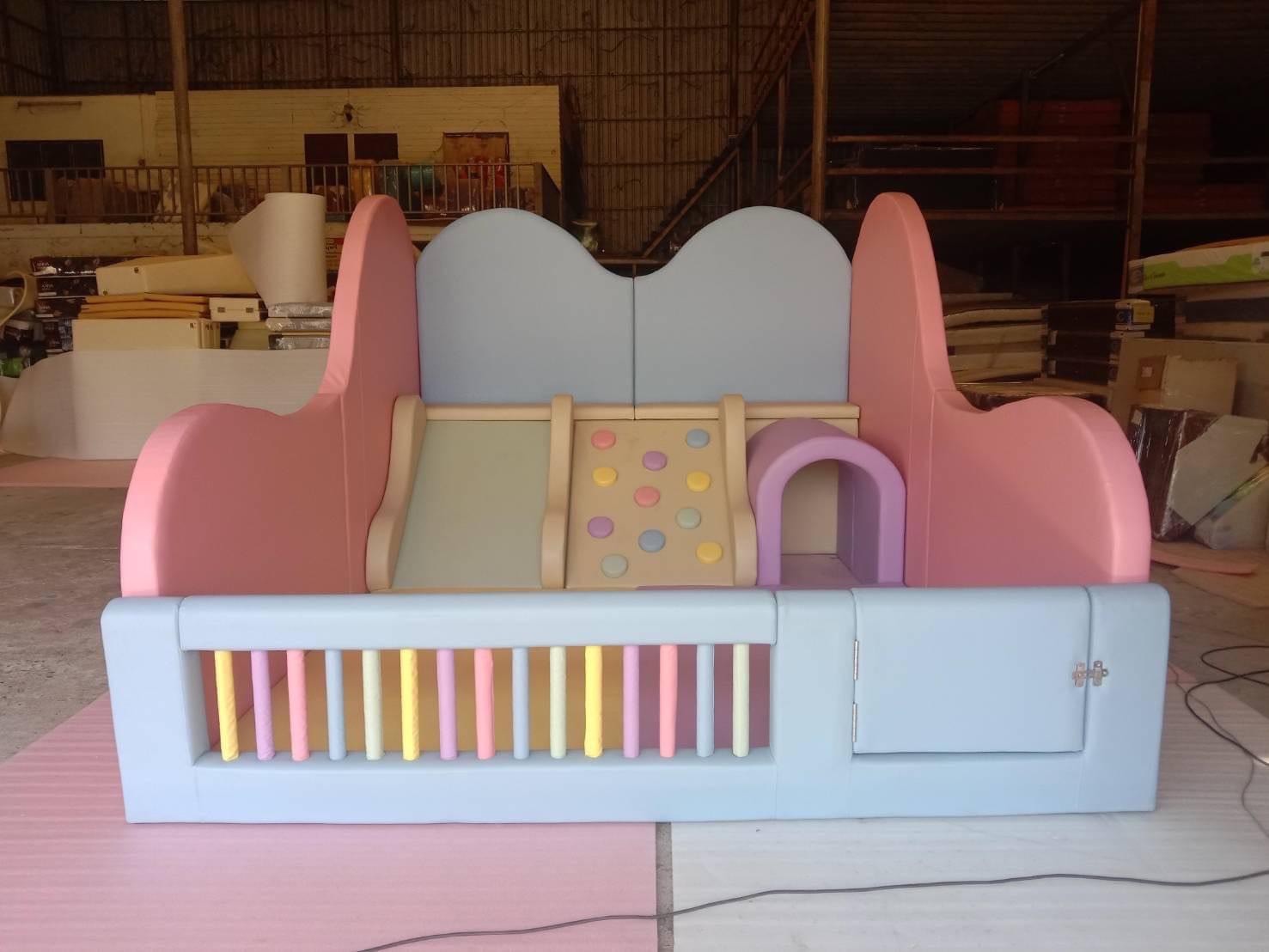 BRN-J-05683 บ้านบอล ชุดหุบเขาผจญภัย,คอกกั้นเด็ก,เบาะนุ่ม,เครื่่องเล่นในร่ม, หนัง pvc, พร้อมส่ง, ขนาด 300X350x80 ซม.