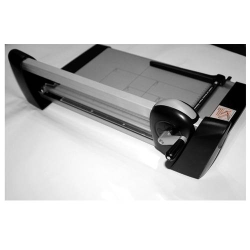 แท่นตัดกระดาษ A4 รุ่น 13060