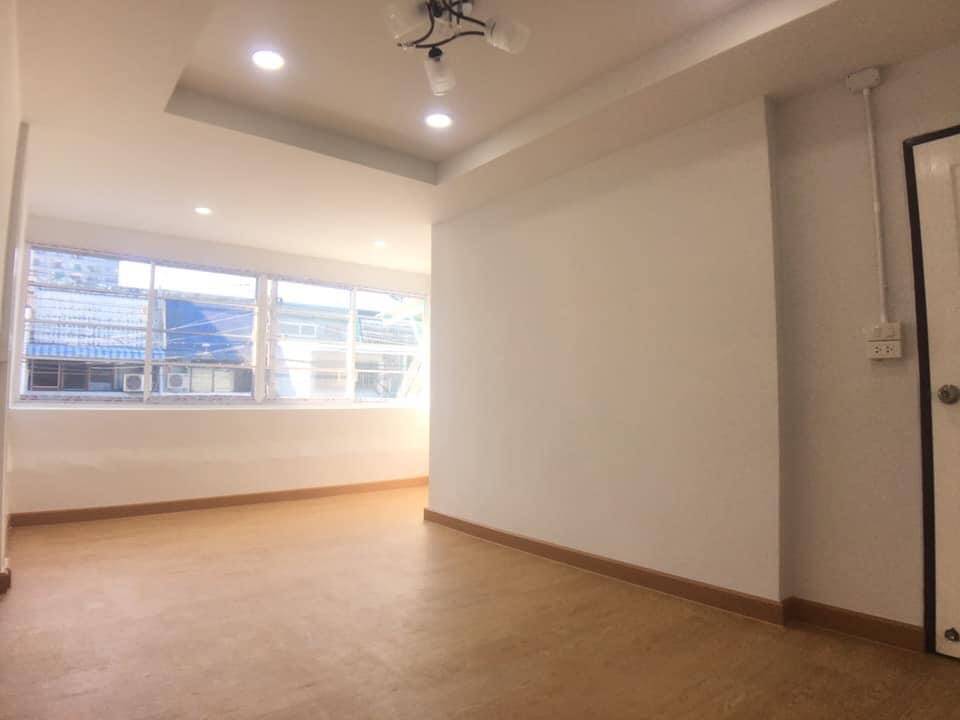 ทาวน์เฮ้าส์16ตรว.สวย รีโนเวทใหม่ พร้อมเข้าอยู่ อาคาร 2ชั้น ขนาด 16ตรว. ซอยเพชรเกษม62/4 ติดสถานีรถไฟฟ้าตลาดบางแค