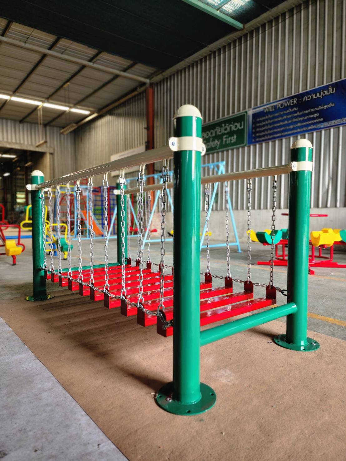 สะพานโซ่ทรงตัว เครื่องเล่นสนาม กลางแจ้ง เหล็ก ,บาร์โหน ตั้งพื้น ,ปีนป่าย, ของเล่น สั่งทำ 10-20 วัน ขนาด100x200x120 ซม.