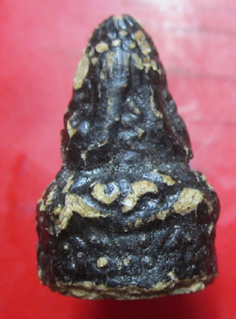 พระปิดตาเนื้อผง ชุบรัก หน้ายันต์อุโลม หลังยันต์5ไทย ไม่ทราบที่