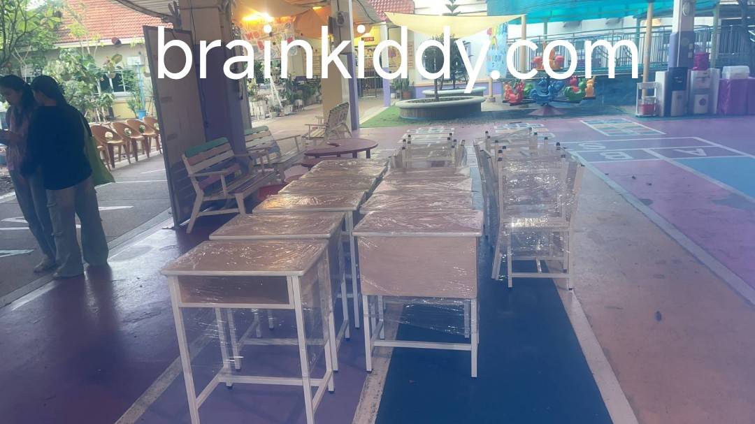 ชุดโต๊ะเรียนเดี่ยวประถมลายไม้ โครงเหล็ก ท็อปเมลามีน สั่งทำตามสิ่งที่ต้องการได้ โต๊ะเก้าอี้ประถม-อนุบาลสั่งทำขนาดตามที่ต้องการได้ โต๊ะ ขนาด 40 x 60 x 76 ซม. เก้าอี้ ขนาด 38 x 38 x 83 ซม.