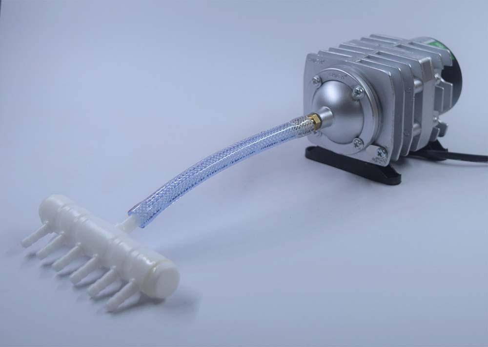 ปั้มออกซิเจน HAILEA รุ่น ACO-208 ท่อพักลม 2 นิ้ว ท่อแยกลม 20 ช่อง และอุปกรณ์พร้อมใช้งาน