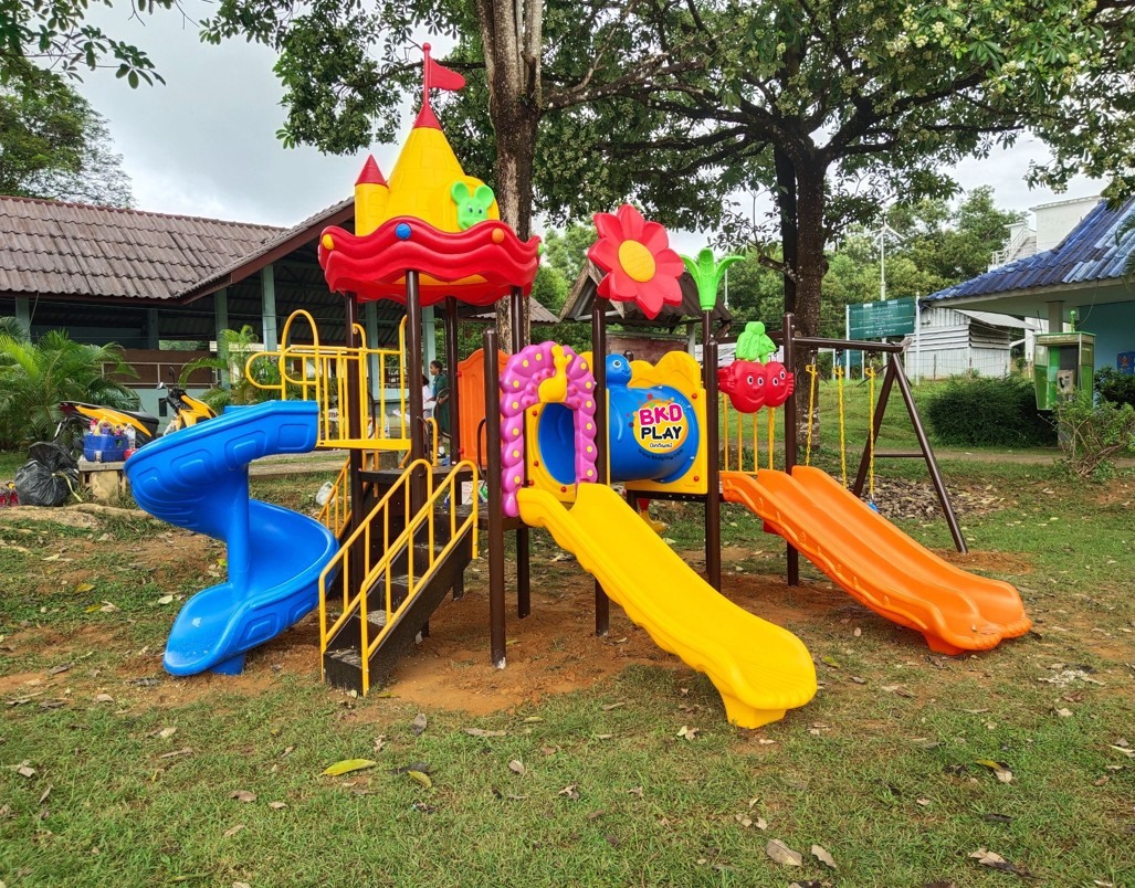 เครื่องเล่นสนามกลางแจ้ง,ชุด มหัศจรรย์ปราสาทหนูน้อย, สไลเดอร์ใหญ่,ครุภัณฑ์สนามเด็กเล่น,งบ.สพฐ,โครงการโรงเรียนประชารัฐ,