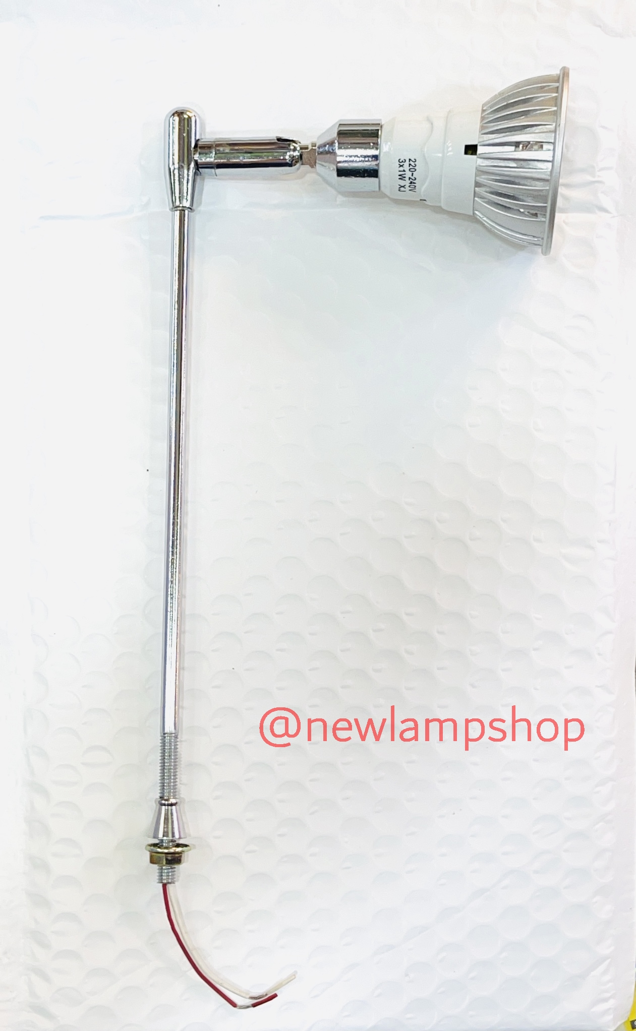 โคมใส่หลอดฮาโลเจน โคมส่องโชว์ในตู้สินค้า เรียบง่าย ทนทาน น่าใช่งาน หัวปรับขึ้นลงได้ มีความยาว 3 ขนาด 20/25/40 cm