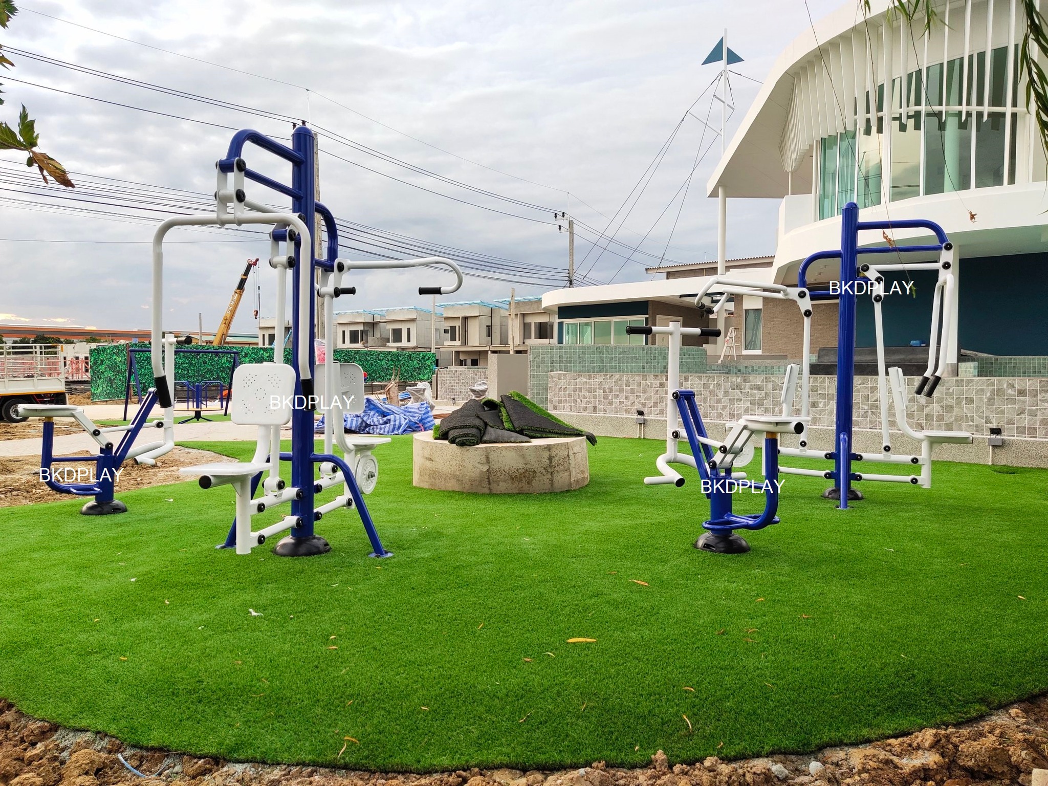 เครื่องออกกำลังกาย กลางแจ้ง ชุดอุปกรณ์ บริหารไหล่ หน้าอกคู่ แบบดันและ แบบดึง FND-LS-53 ลานกีฬา อเนกประสงค์ สนามกีฬา ขนาด 75 x 183 x 220 ซม.