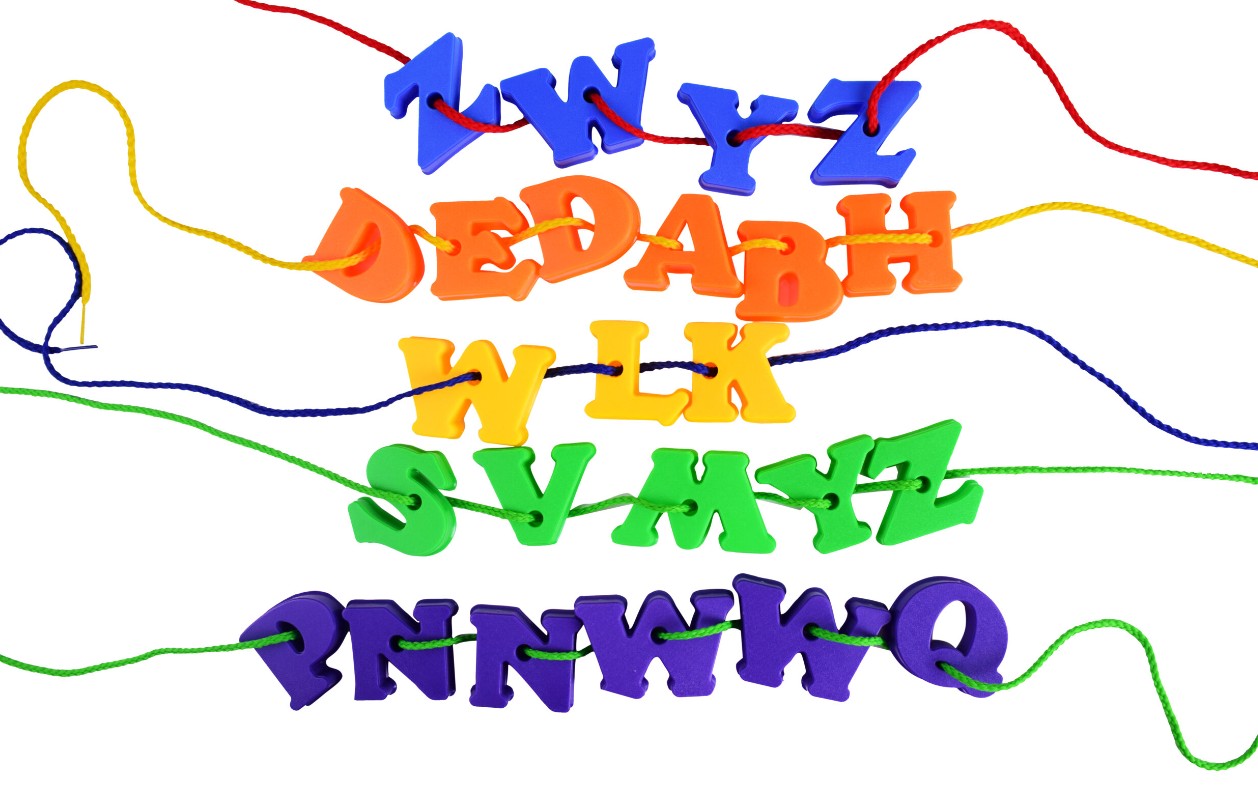 ร้อยเชือกภาษาอังกฤษ 104 ชิ้น ของเล่นเสริมพัฒนาการ, ของเล่นเด็กอนุบาล, สื่อการสอนเด็กอนุบาล