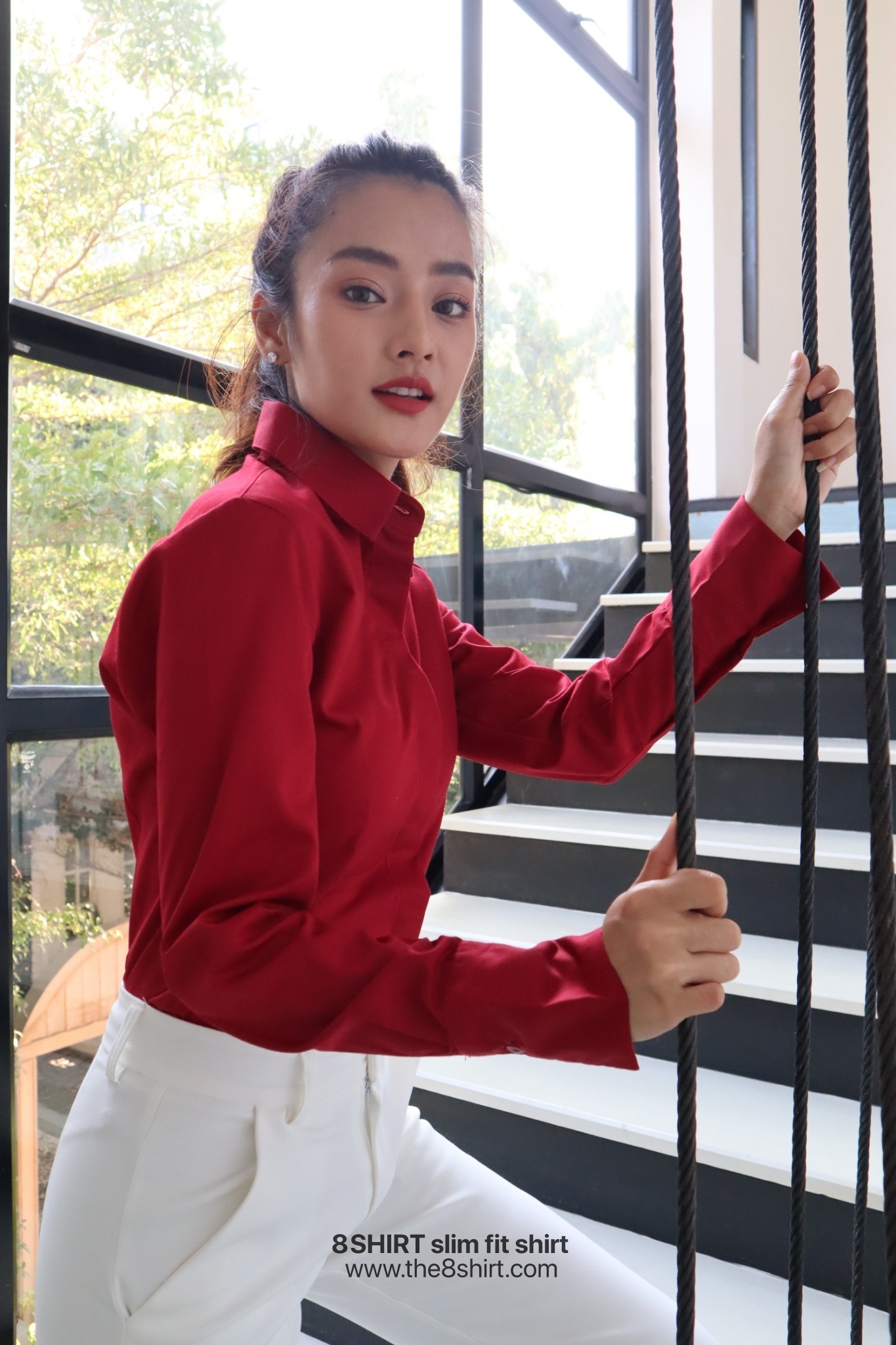 เสื้อเชิ้ตผู้หญิง แดงเลือดนก (Maroon Red) สลิมฟิต เข้ารูป แขนยาว เสื้อเชิ้ตทำงาน เสื้อยูนิฟอร์ม แบรนด์ 8SHIRT slim fit shirt พร้อมส่ง