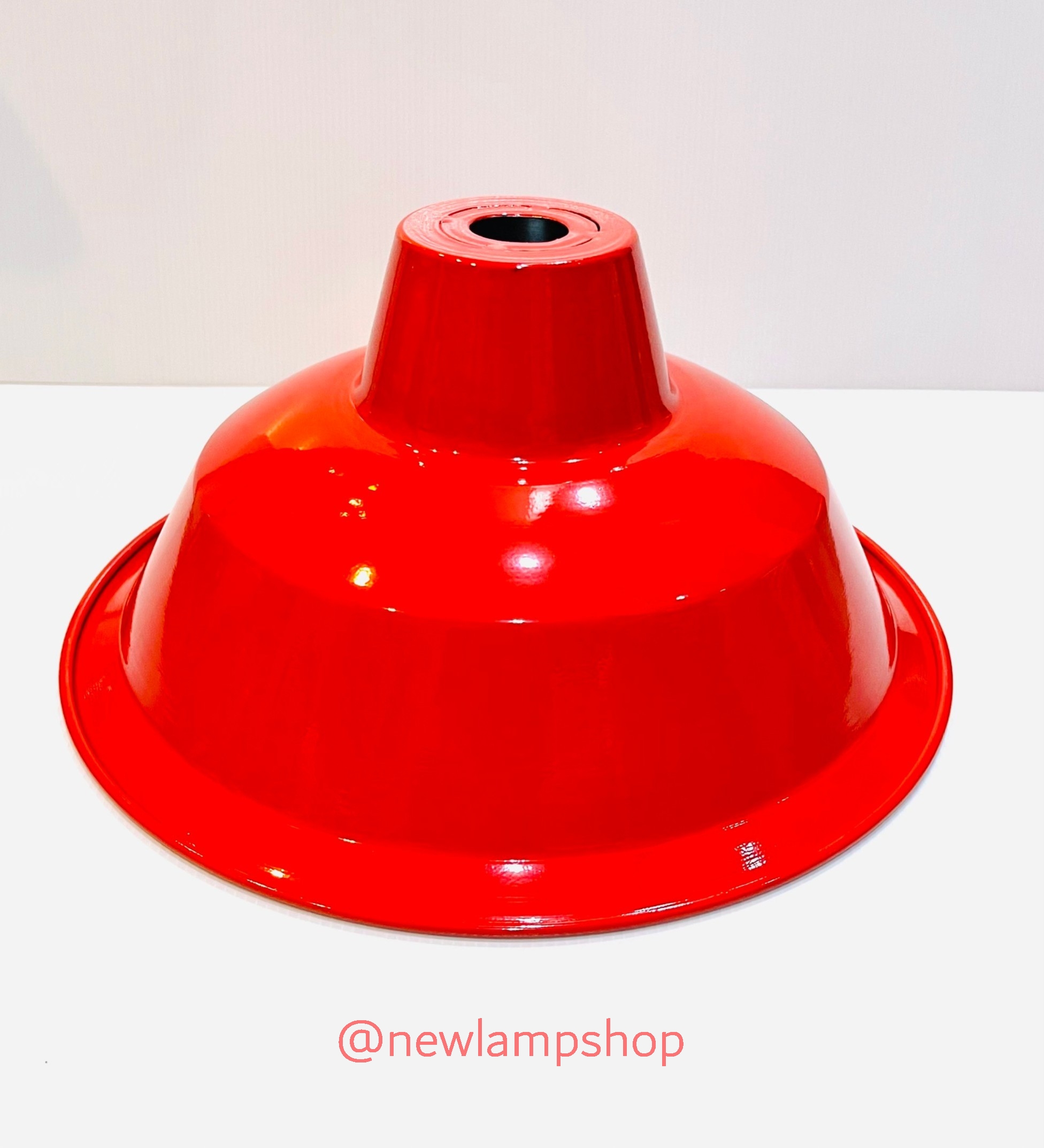 โคมฝาชีอลูมิเนียมสะท้อนแสง มีทั้ง 9 และ 12 นิ้ว หลากสีส้นให้เลือก