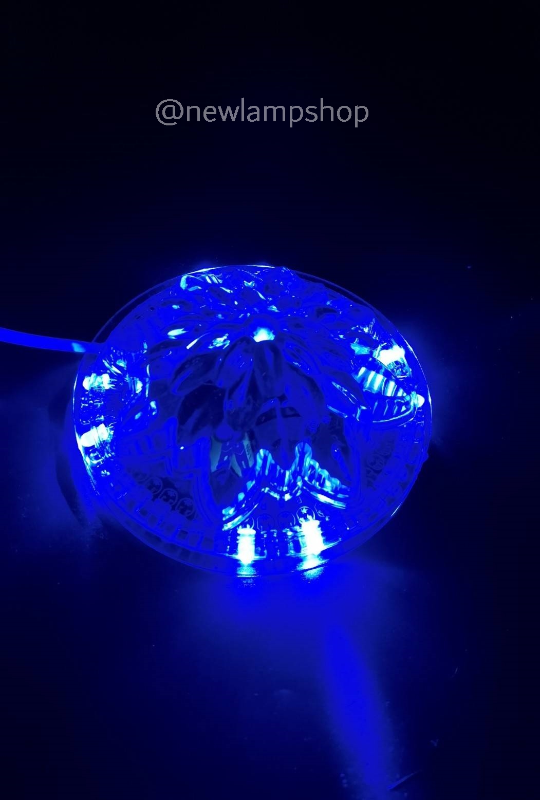 ไฟUFO สลับสี เต้นได้หลายจังหวะ 220V ขนาดเส้นผ่าศูนย์กลาง 12.5 cm