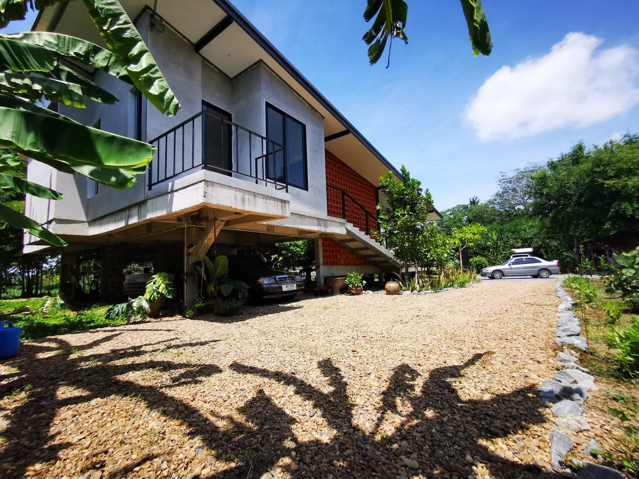 บ้านสวนในฝัน บรรยากาศเหมือนรีสอร์ท พื้นที่ 1 ไร่ เดินทางง่าย ใกล้ กทม.