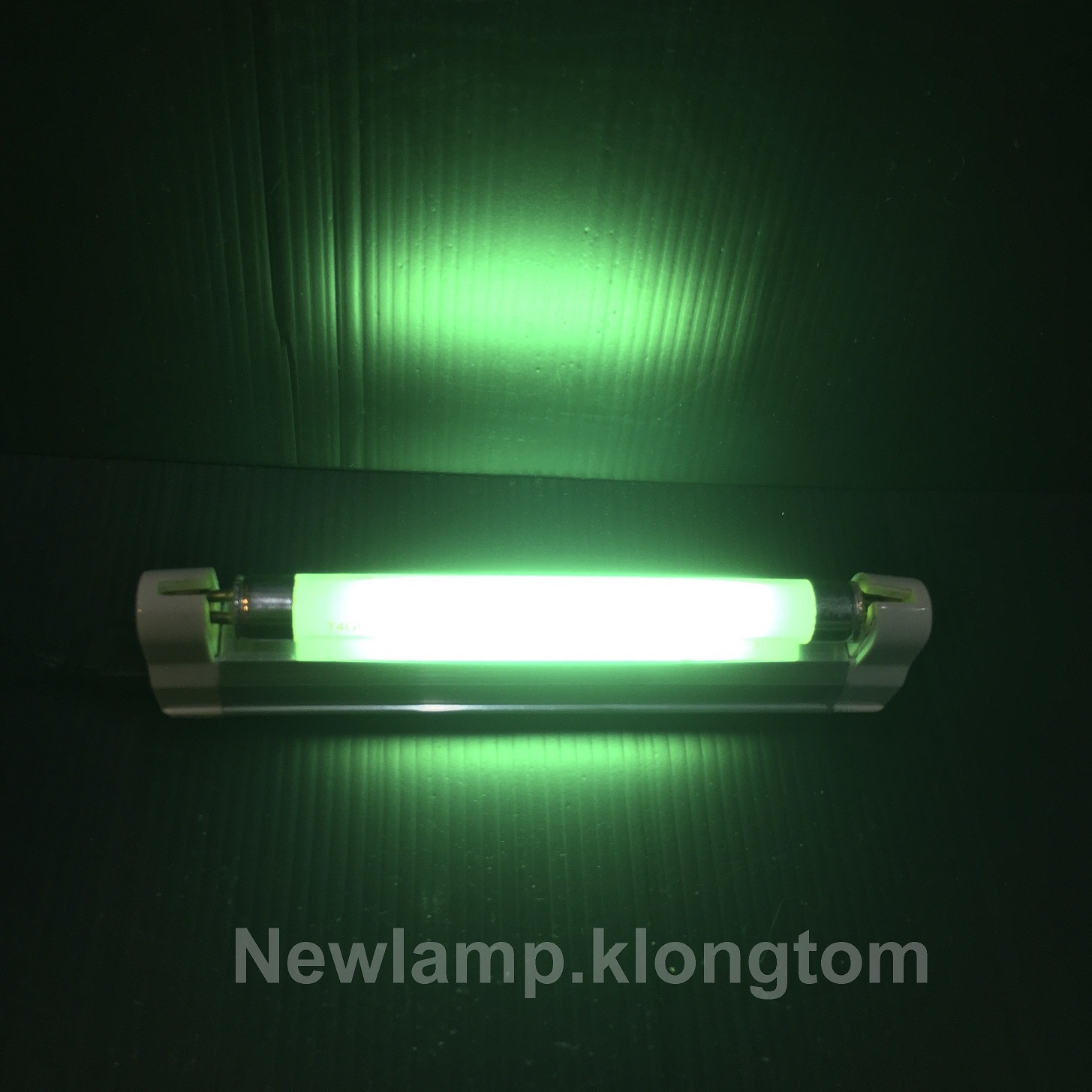ชุดรางไฟนีออน T4 แสงสีเขียว ซื้อ1 ได้ถึง 2 ได้ทั้งรางไฟและหลอดไฟ สามารถซื้อหลอดเปลี่ยนเองได้