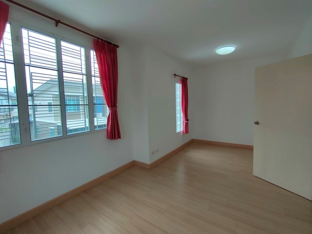 ขายทาวน์เฮ้าส์ 2 ชั้น พฤกษาวิลล์77 ติดถนน พุทธมณฑลสาย4 บ้านใหม่ ทำเลดี หลังริมใน ทิศดี ไม่ร้อน 33.3 ตารางวา