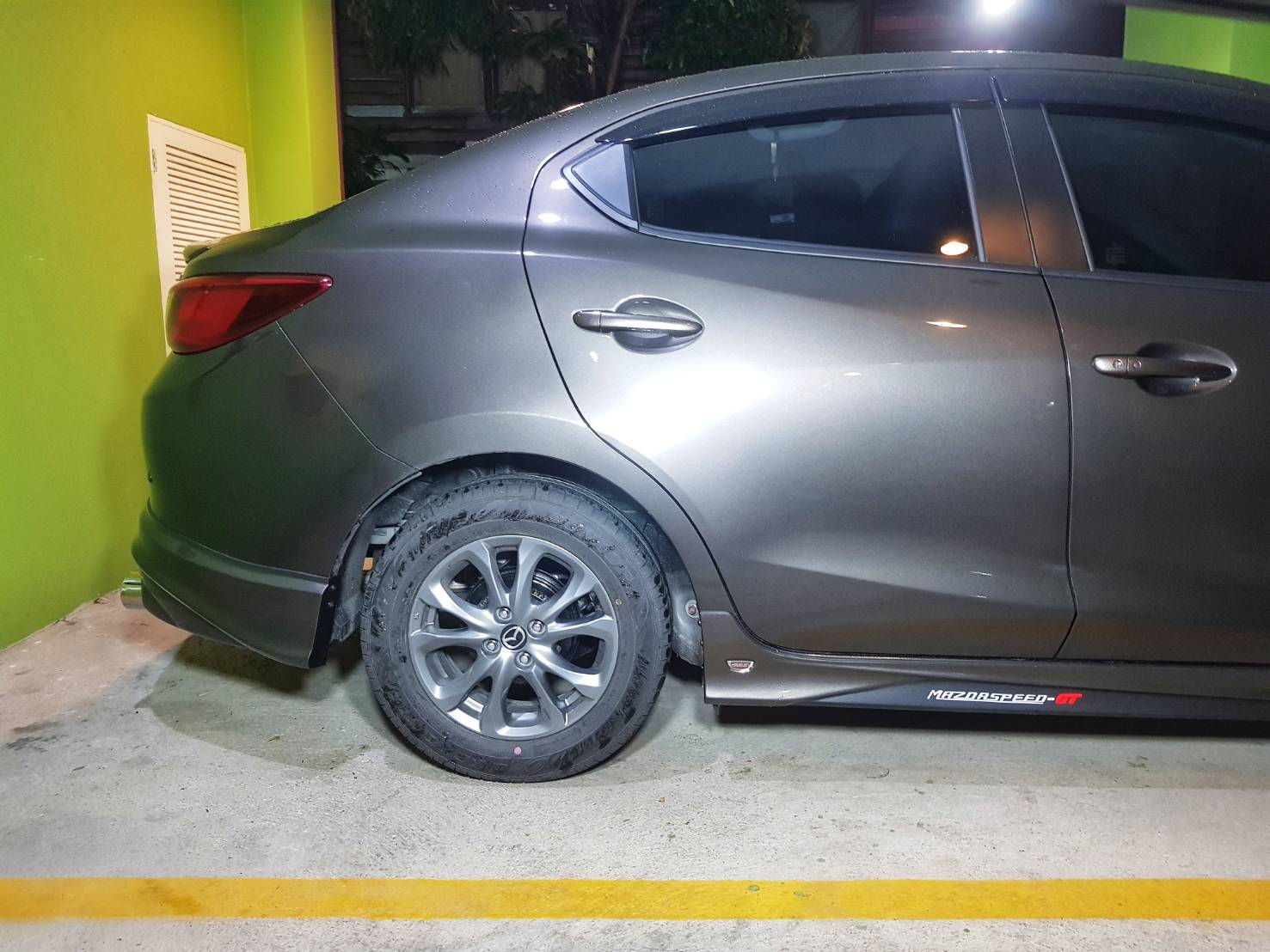 9Speed 2 GT by Jap VS Mazda2(4Drs.)'2020-ปัจจุบัน[ล้ำเกินใคร เชิญคุณสัมผัสแล้วที่นี้]