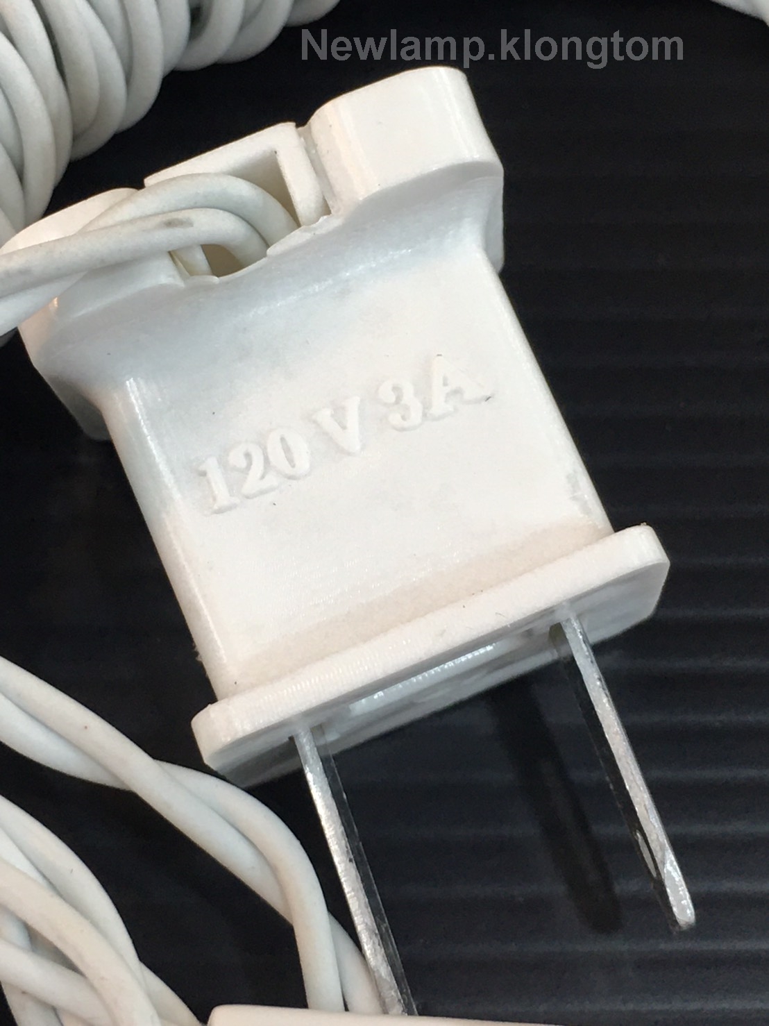 ไฟประดับหยดน้ำ สายสีขาว แสงเหลือง 20 ดวง 3 เมตร 120V