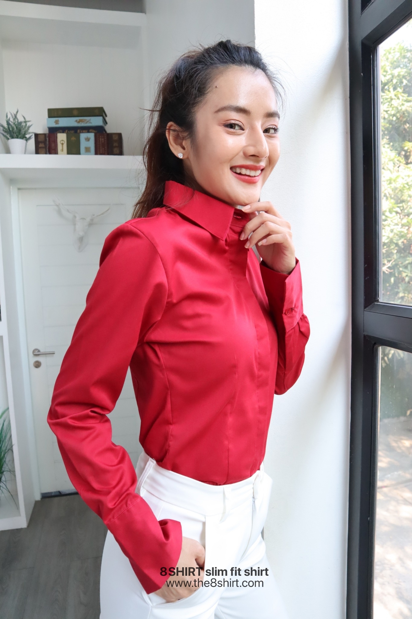 เสื้อเชิ้ตผู้หญิง แดงเลือดนก (Maroon Red) สลิมฟิต เข้ารูป แขนยาว เสื้อเชิ้ตทำงาน เสื้อยูนิฟอร์ม แบรนด์ 8SHIRT slim fit shirt พร้อมส่ง