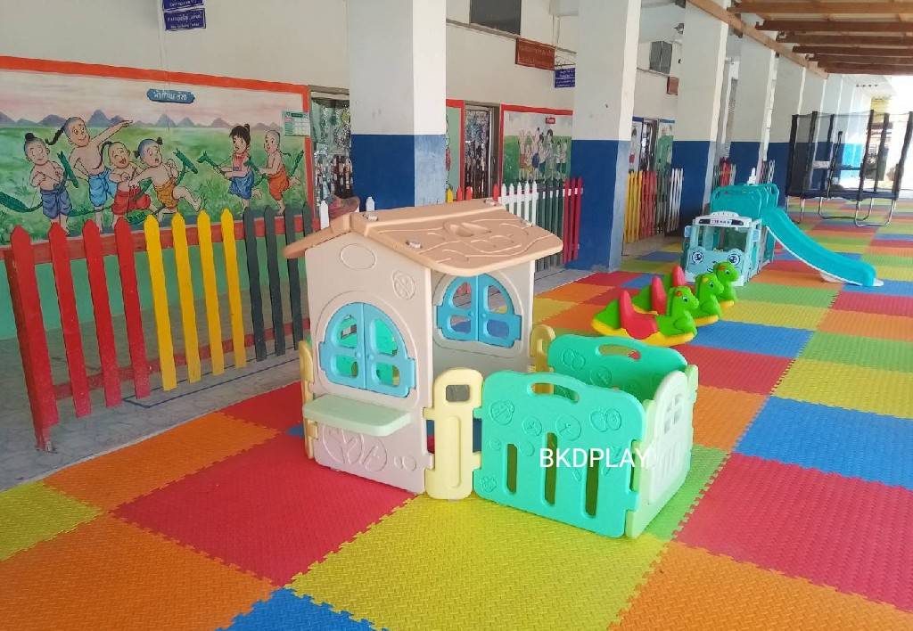 บ้านเด็กล้อมรั้ว มีคอกกั้น,บ้านเด็ก ,คอกกั้นเด็ก,บ้านพลาสติก บ้านสุนัข ของเล่น,พร้อมส่ง