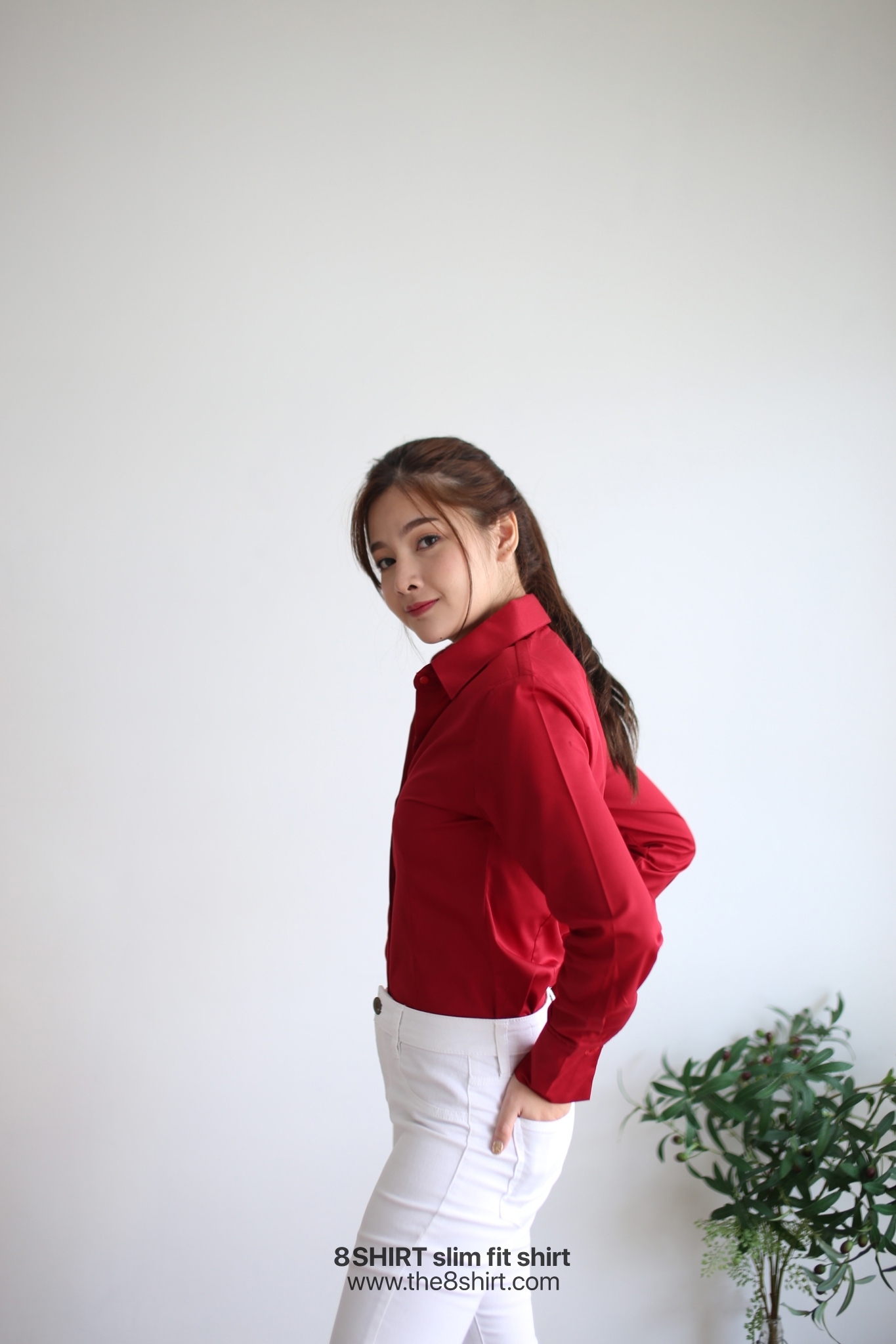 เสื้อเชิ้ตผู้หญิง แดงเลือดนก (Maroon Red) สลิมฟิต เข้ารูป แขนยาว เสื้อเชิ้ตทำงาน เสื้อยูนิฟอร์ม แบรนด์ 8SHIRT slim fit shirt พร้อมส่ง