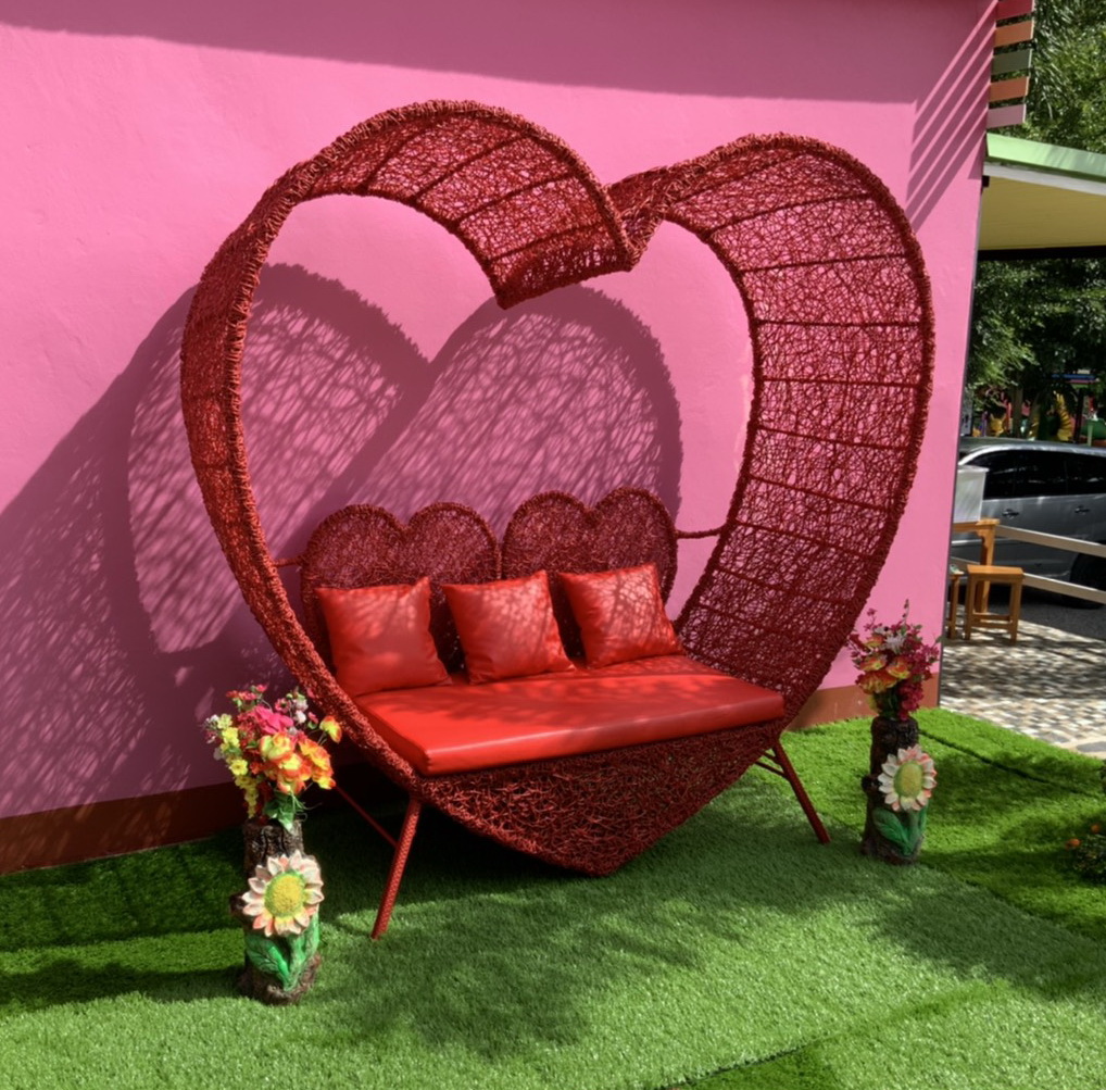 ซุ้มหัวใจ ใหญ่มาก สูง260ซม. พร้อมเบาะ และหมอนอิง