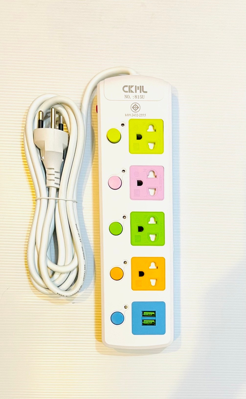 ปลั๊กราง 5 ช่อง CKML 815 มีUSB พร้อมสวิตซ์เปิดปิดแต่ล่ะเต้ารับ มีขนาด 3 / 5 / 8 เมตร