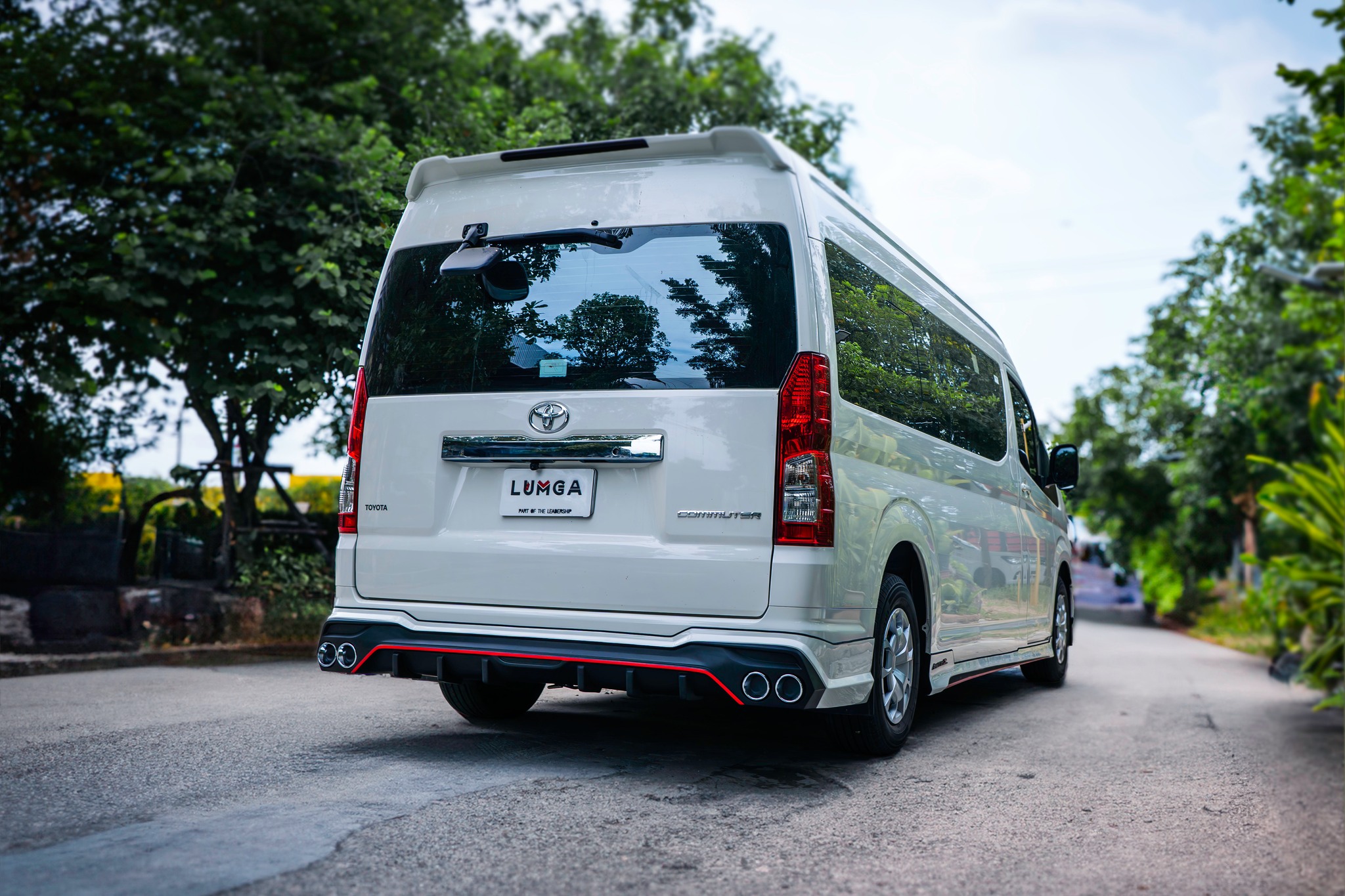 Lumga VS Toyota Commuter Hiace 2020 [ชุดแต่งแบบไฮเอ็นชุดนี้ชุดเดียวจบ]
