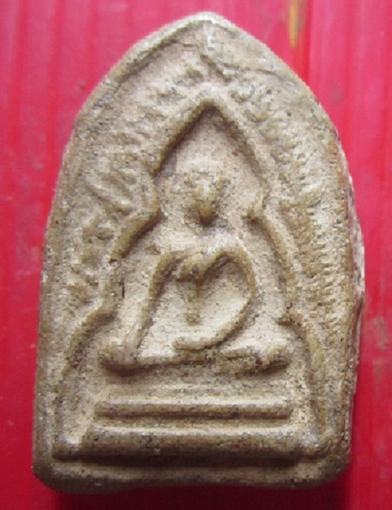 พระเนื้อดินผสมว่าน พิมพ์พระพุทธชินสัห์ ไม่ทราบที่