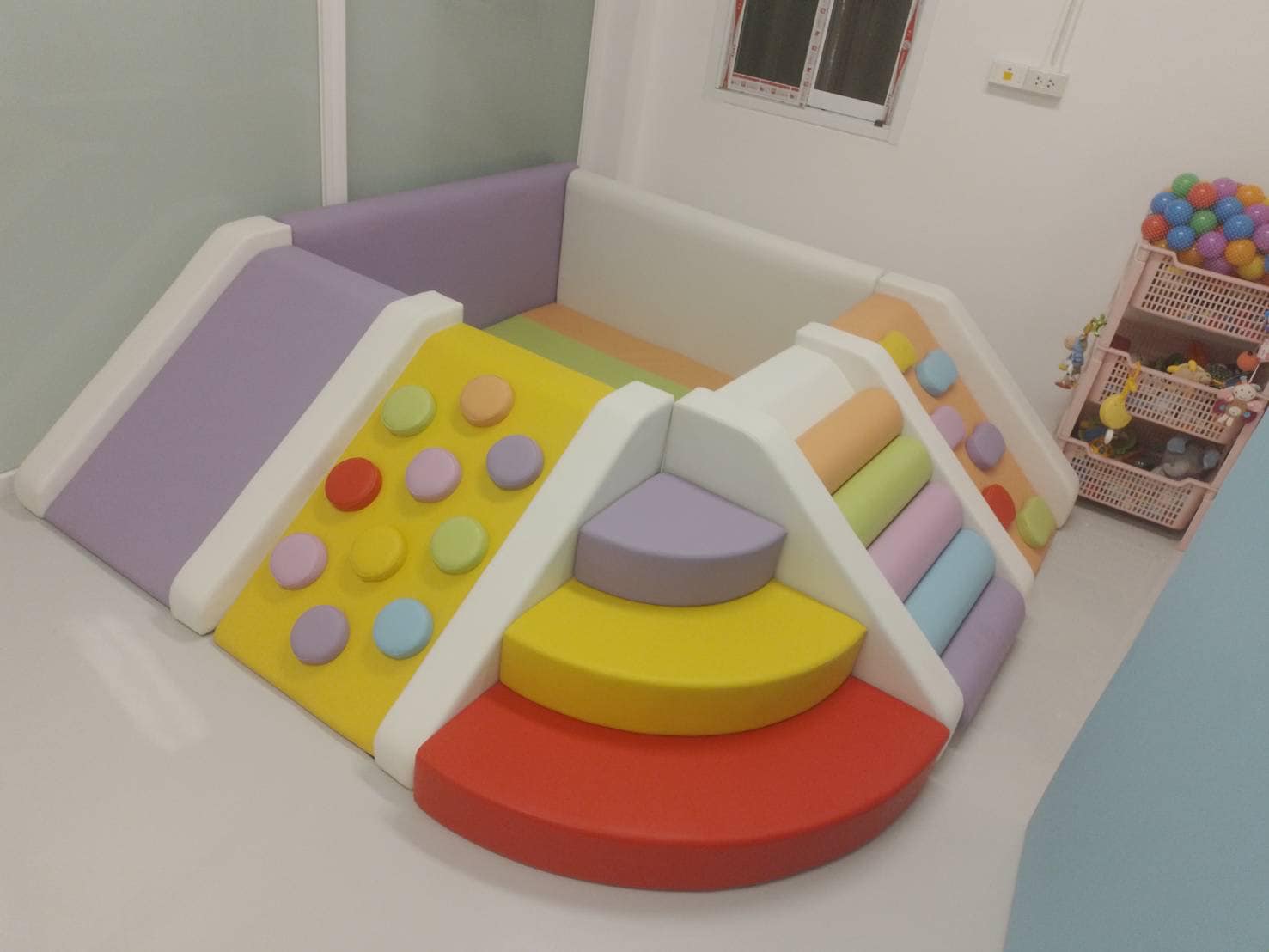 J-05678 ชุดปีนป่ายสี่เหลี่ยมรวมบ่อบอล , บ่อบอลรวมฐานผจญภัย เบาะนุ่ม เครื่่องเล่นในร่ม, หนัง pvc, พร้อมส่ง ขนาด : 310x250ซม.