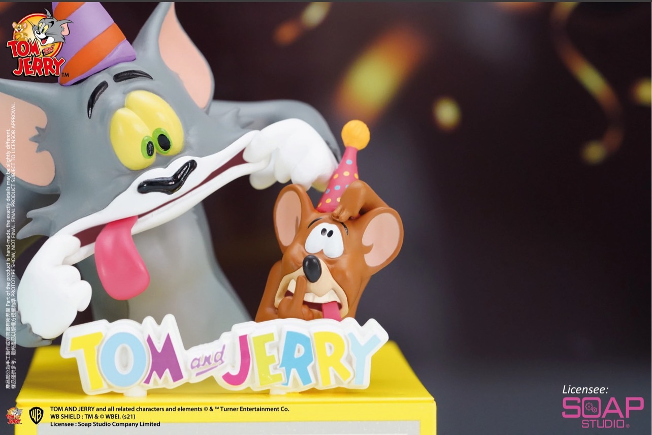 Tom and Jerry Party Surprise Figure Statue