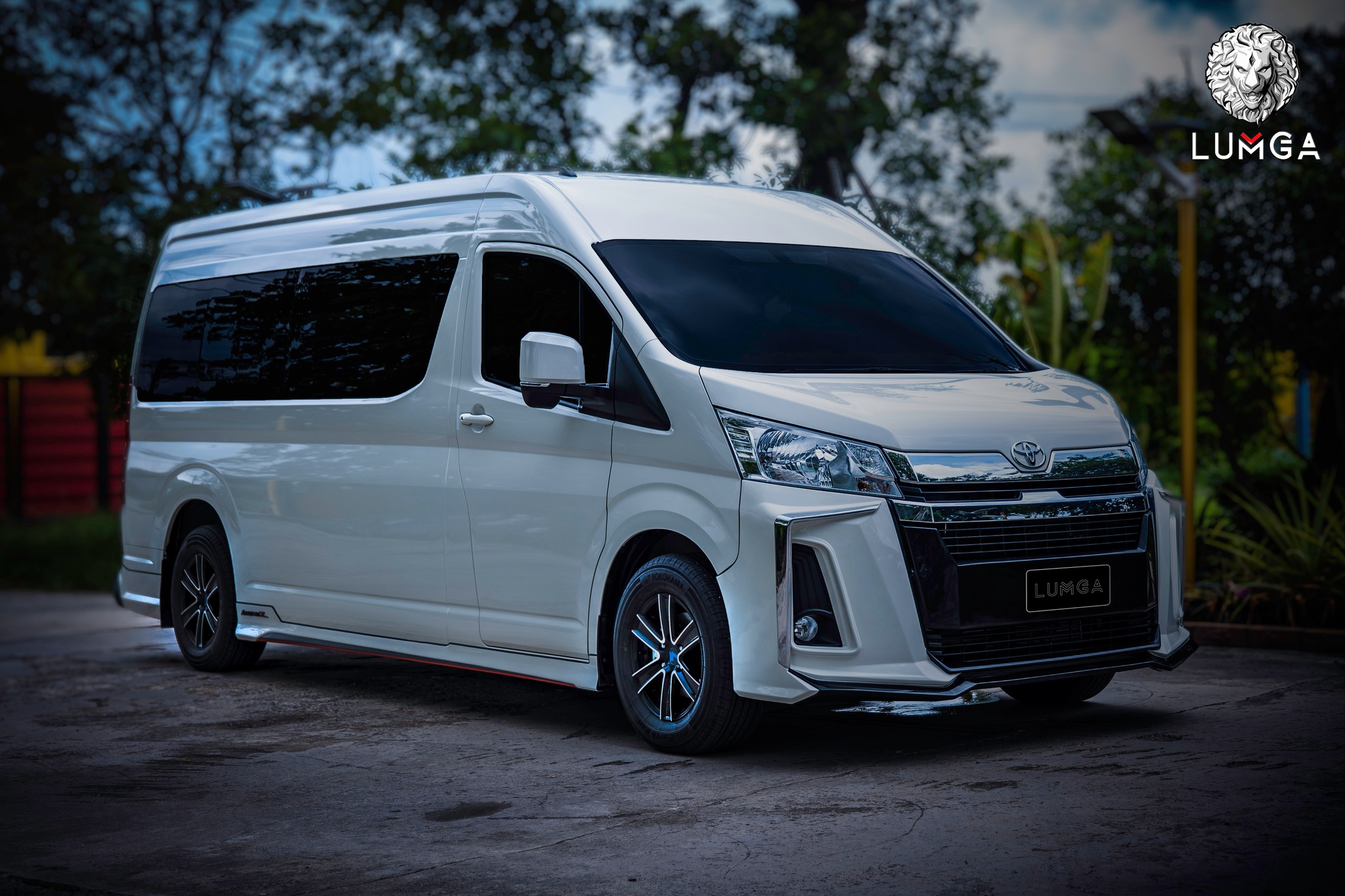 Lumga VS Toyota Commuter Hiace 2020 [ชุดแต่งแบบไฮเอ็นชุดนี้ชุดเดียวจบ]