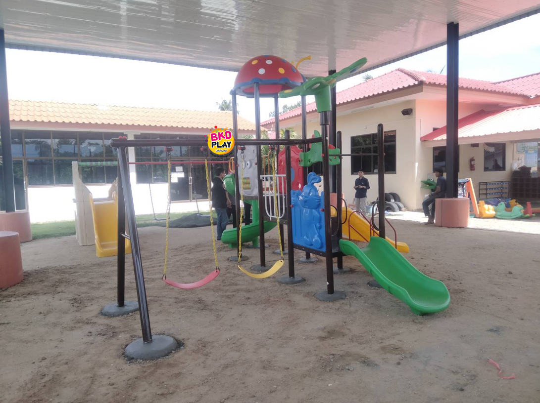 เครื่องเล่นสนาม กลางแจ้ง-ในร่ม ชุด เต่าทองน้อยสีแด ,กระดานลื่น สไลเดอร์ ของเล่น,ครุภัณฑ์สนามเด็กเล่น, สพฐ,โครงการโรงเรียนประชารัฐ,ศูนย์พัฒนาเด็กเล็กขนาด 420x460x250เซนติเมตร