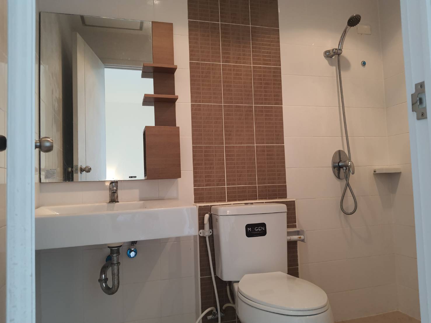 ขายทาวน์โฮม 2 ชั้น หมู่บ้านพฤกษาทาวน์ เน็กซ์ ปิ่นเกล้า-พุทธมณฑลสาย 4 ขนาด 16 ตร.ว 3นอน 2น้ำ ติดถนนใหญ่ สภาพสวยพร้อมอยู่