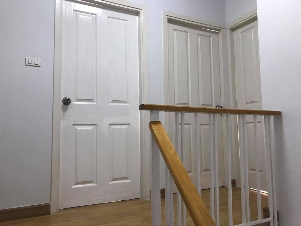 ขายทาวเฮ้าส์ เดอะคัลเลอร์ ลำลูกกาคลอง4 20.7 ตร.ว. ปรับปรุงใหม่ ทั้งหลัง 2 ชั้น 3 นอน 2 น้ำ