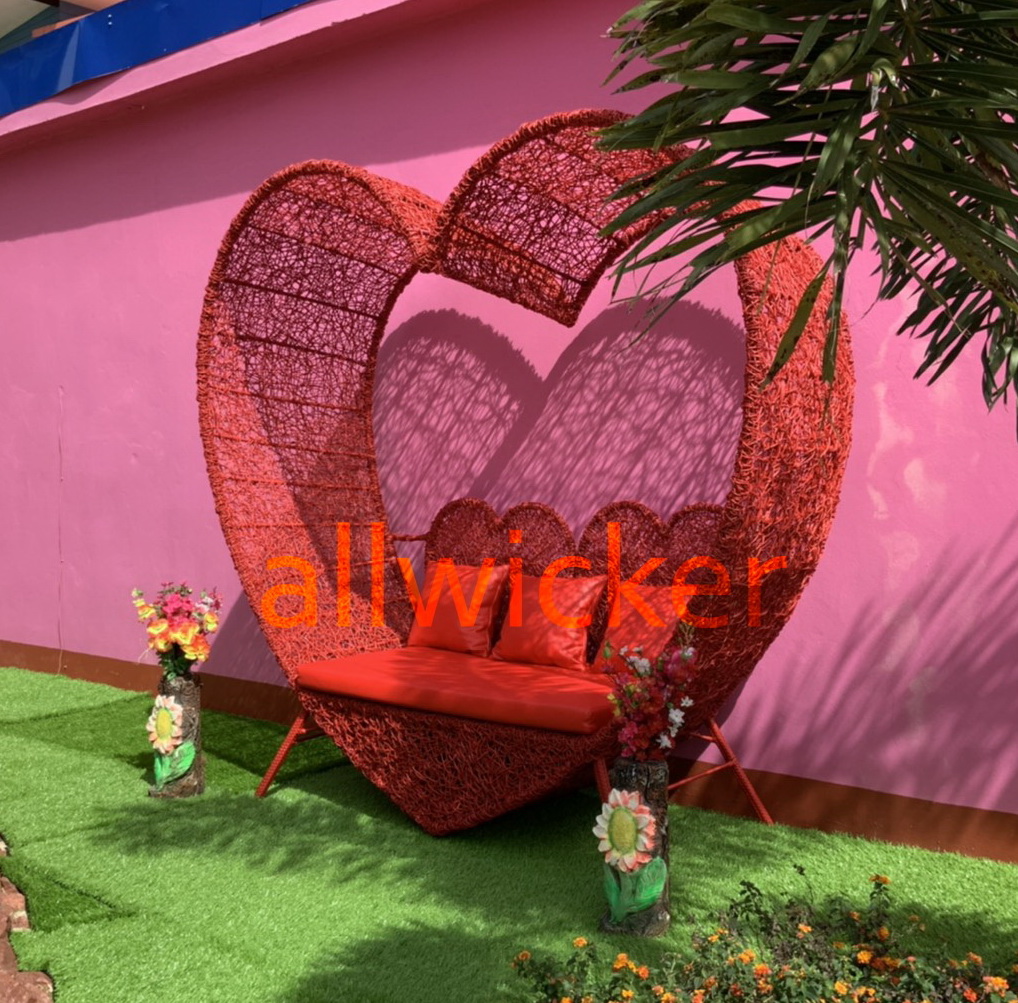 ซุ้มหัวใจ ใหญ่มาก สูง260ซม. พร้อมเบาะ และหมอนอิง